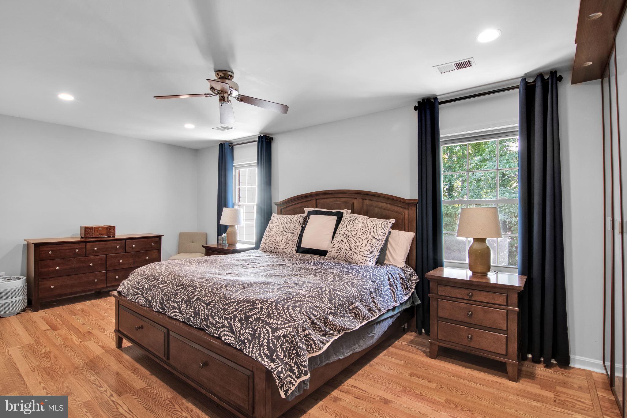 WOODLYNNE COMMUNITY - Residential