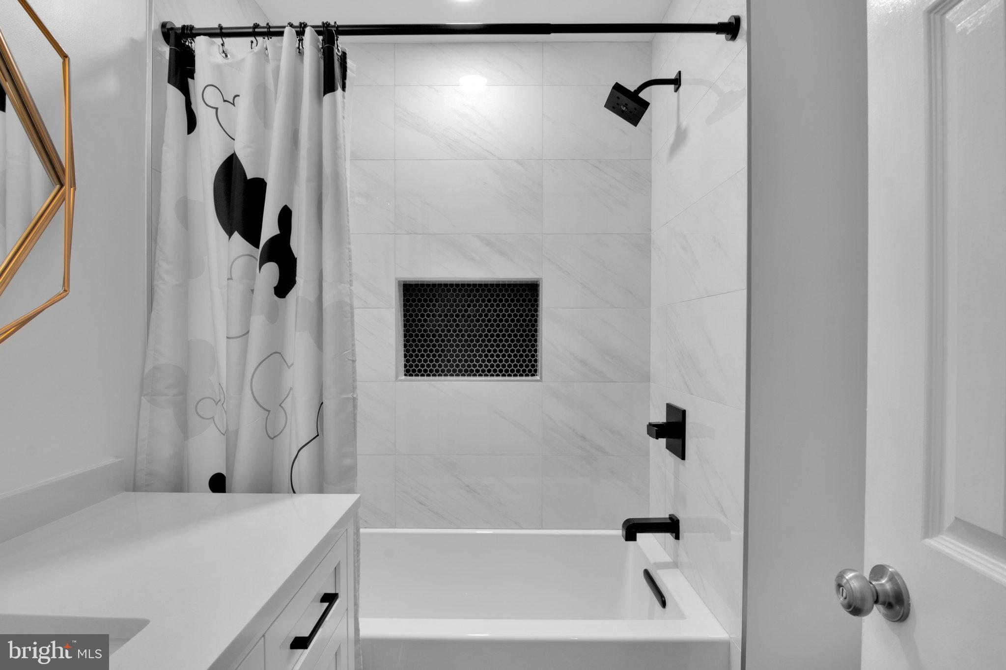 WOODLYNNE COMMUNITY - Residential