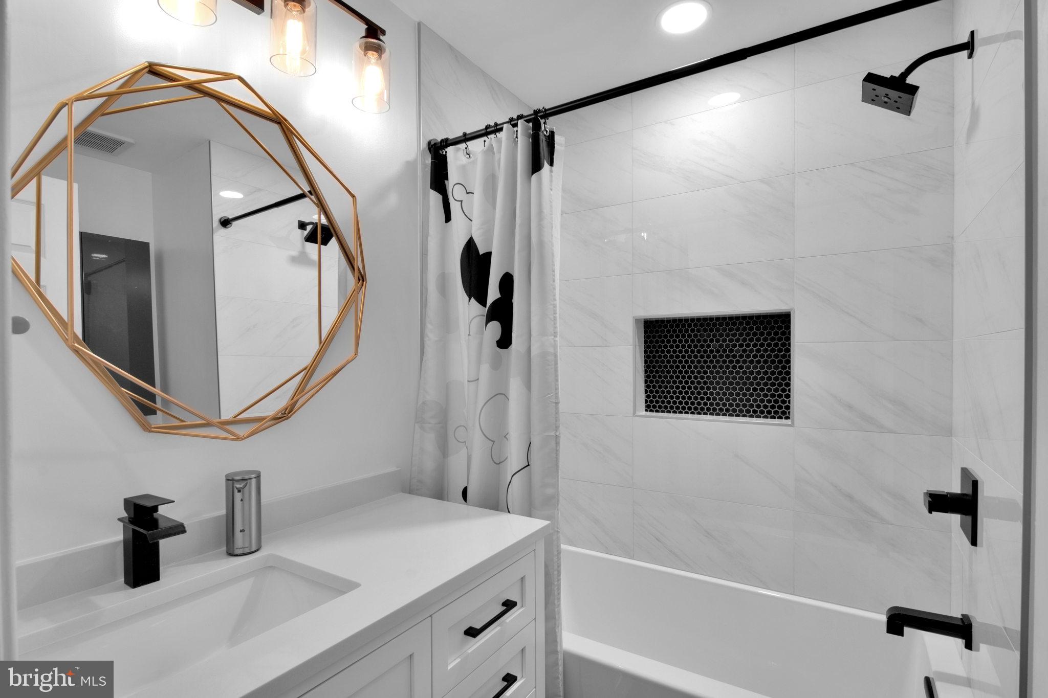 WOODLYNNE COMMUNITY - Residential