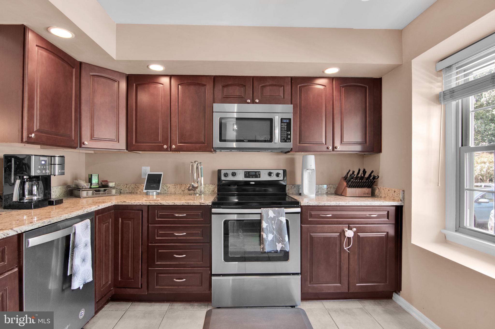 WOODLYNNE COMMUNITY - Residential