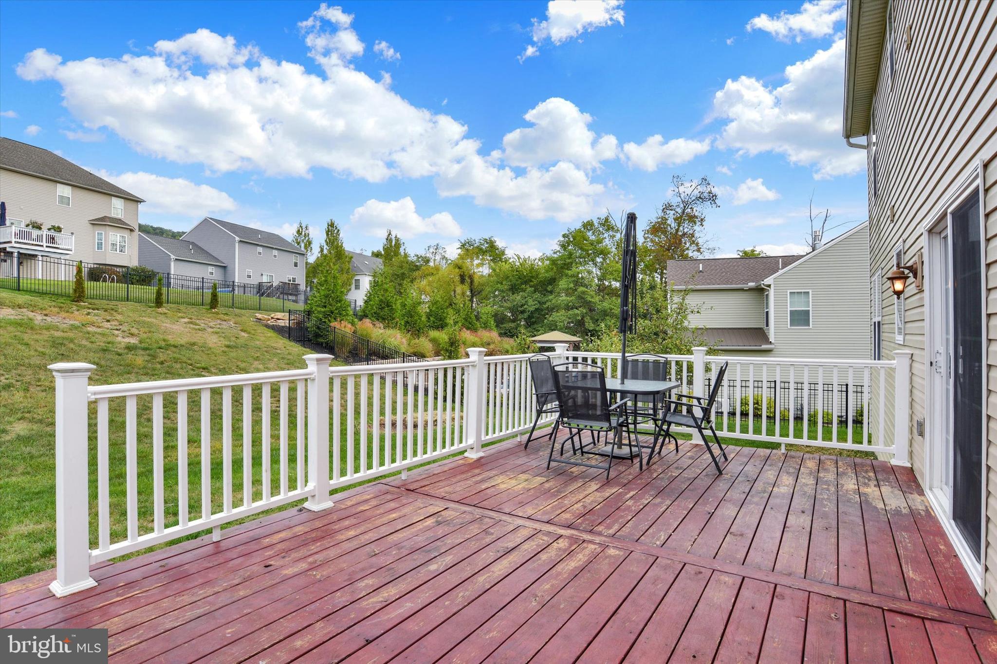 MARGARETS GROVE - Residential