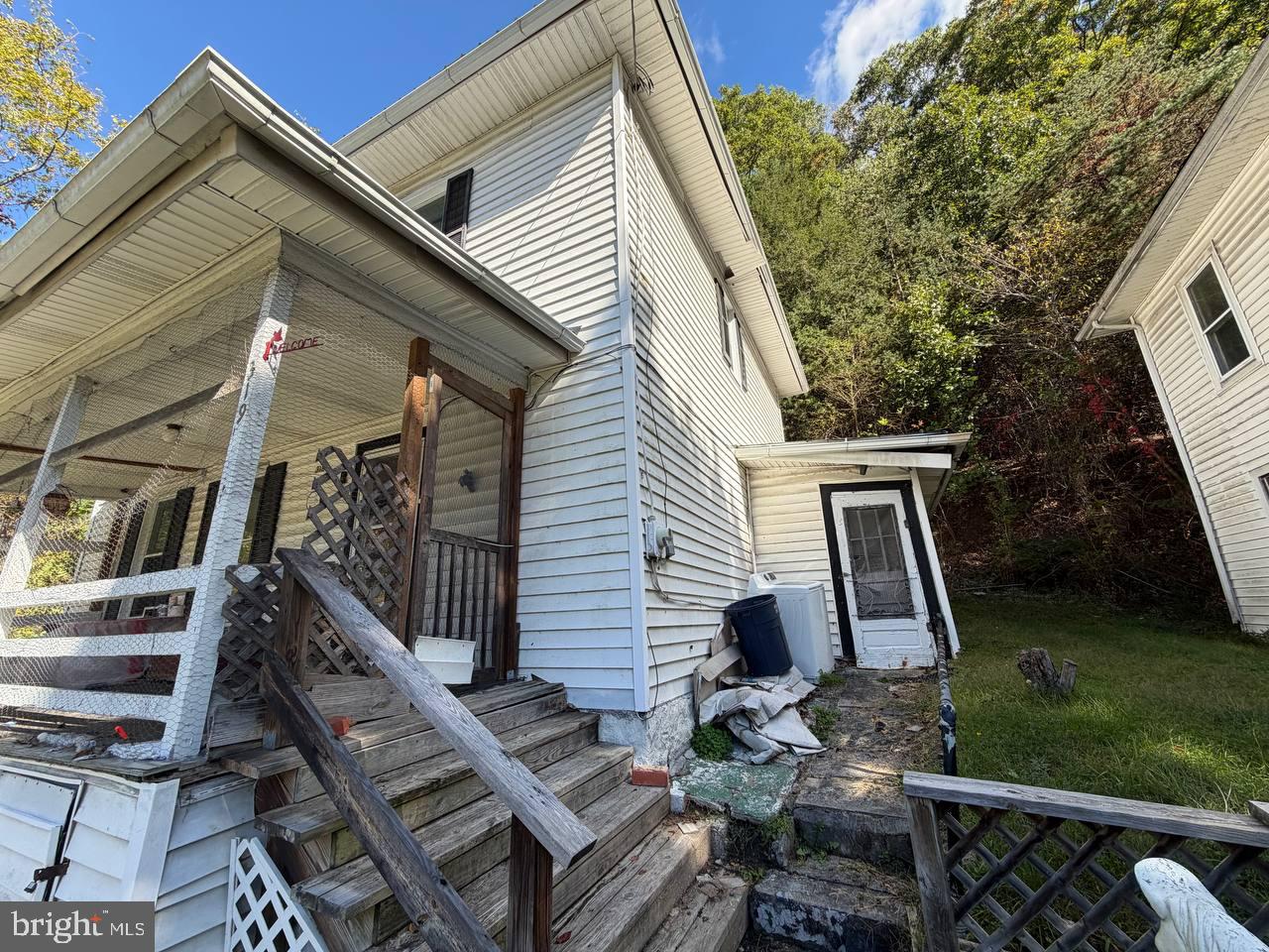 319 S COLLEGE AVENUE