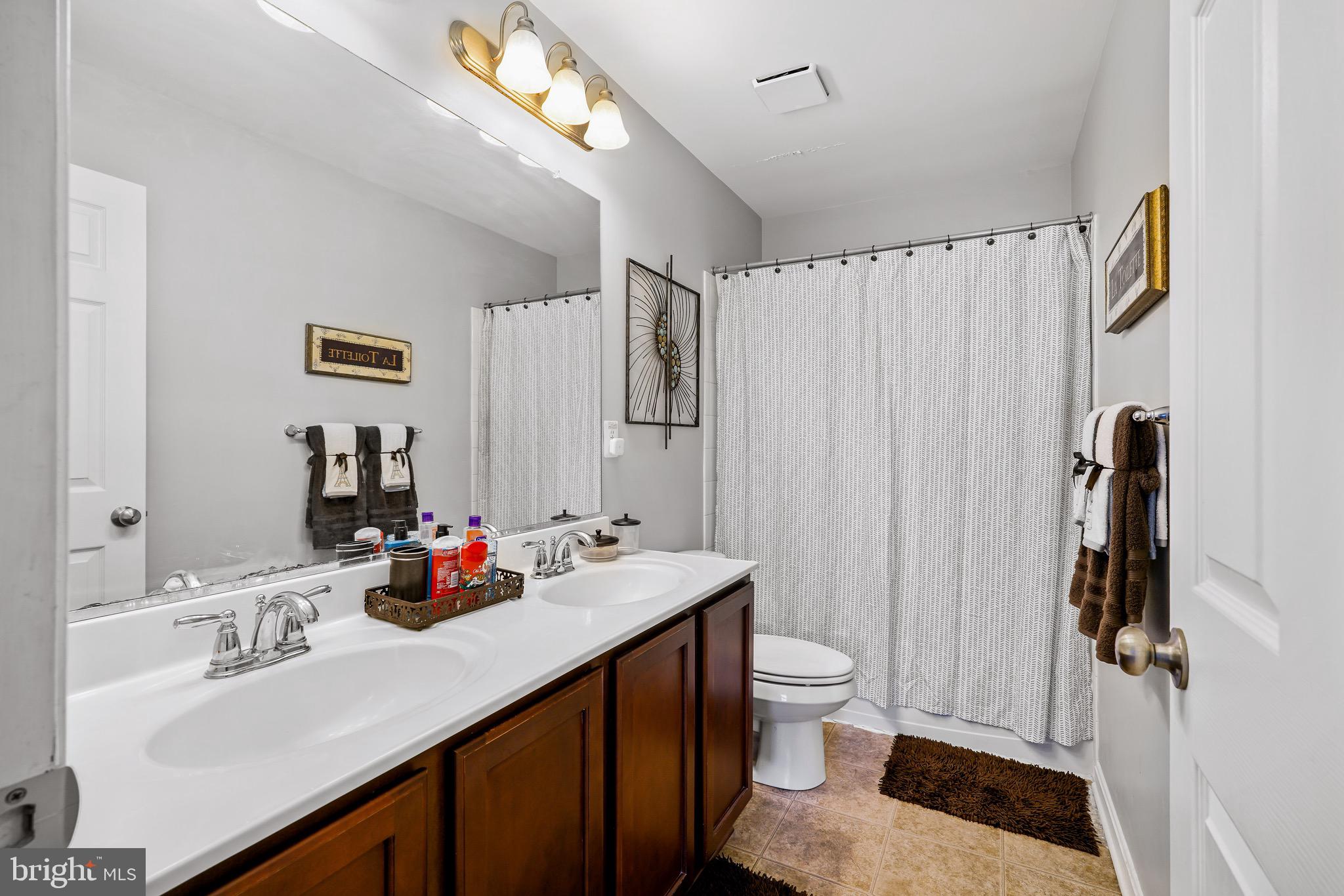 FAIRWAY VILLAGES AT CHESAPEAKE BAY GOLF CLUB - Residential