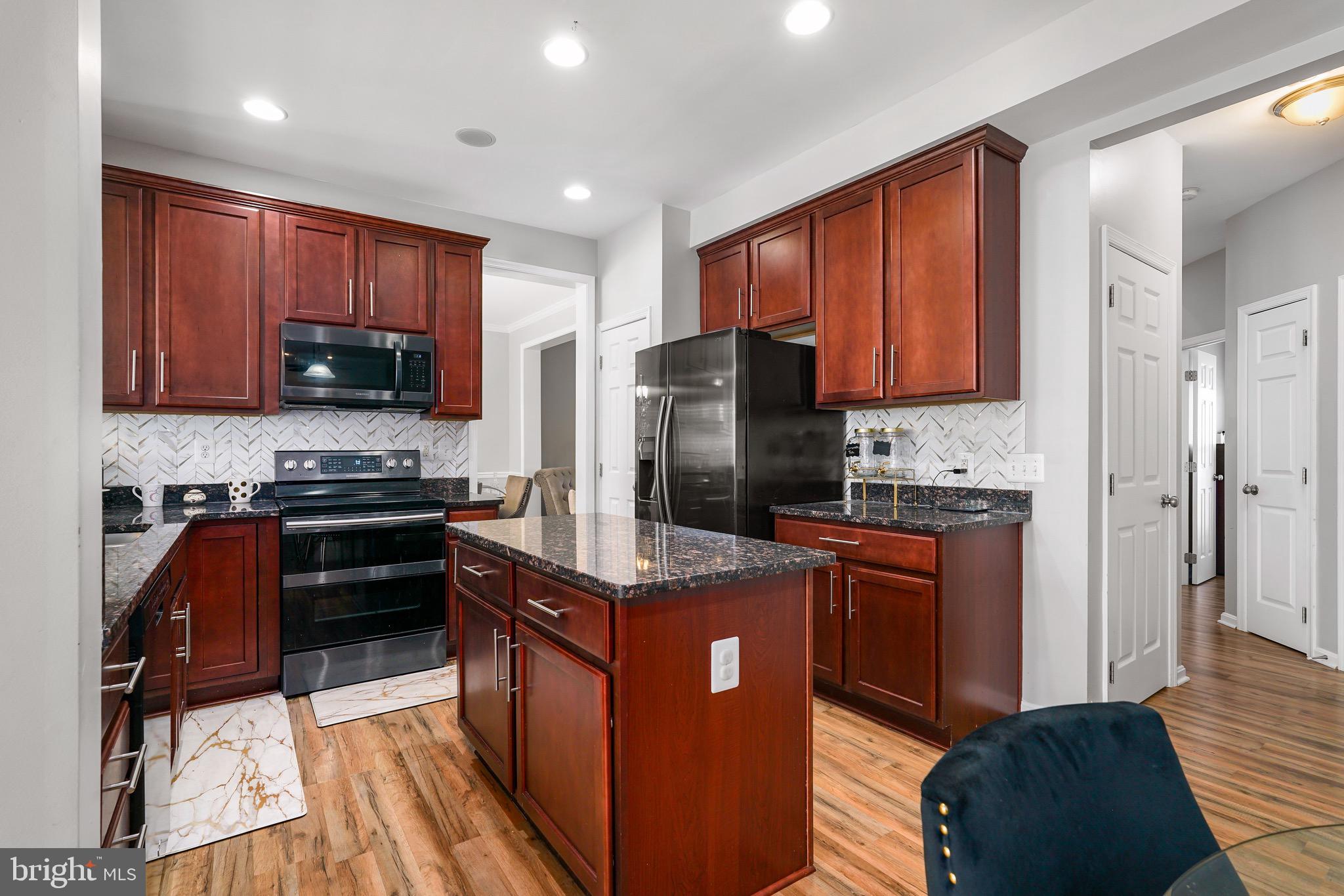 FAIRWAY VILLAGES AT CHESAPEAKE BAY GOLF CLUB - Residential