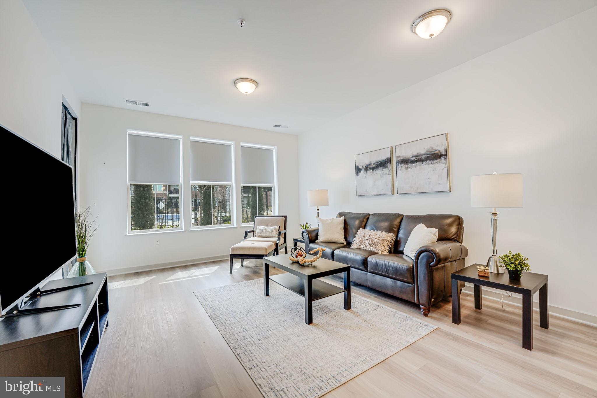 BOULEVARD VI TOWNS - Residential