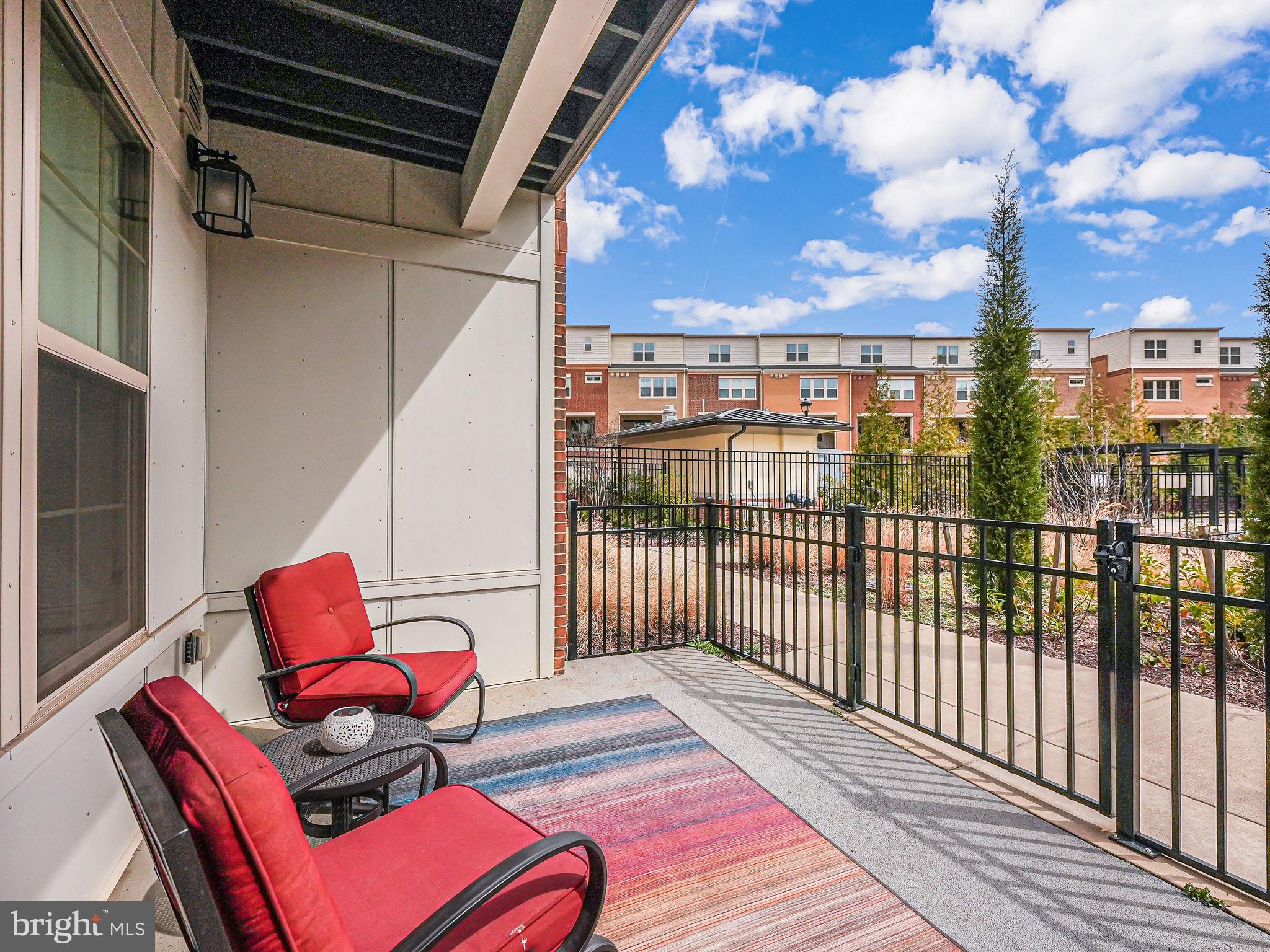 BOULEVARD VI TOWNS - Residential