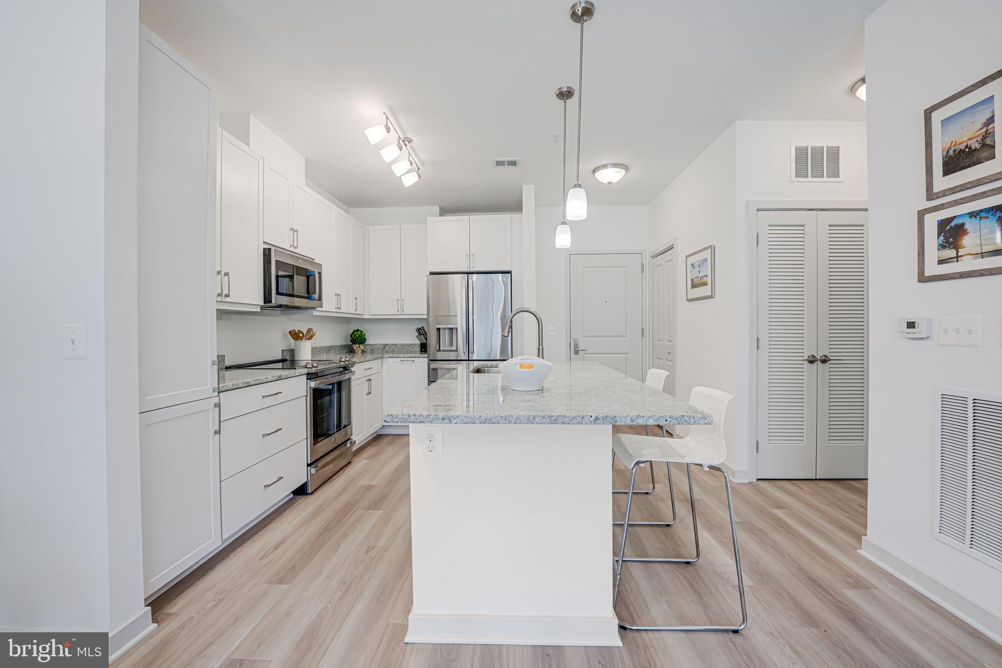 BOULEVARD VI TOWNS - Residential