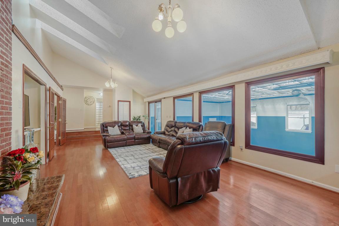 GAYFIELDS - Residential