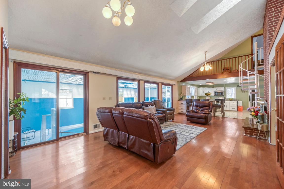 GAYFIELDS - Residential