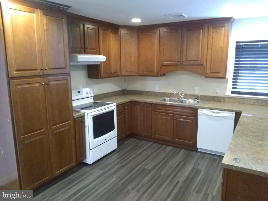 Photo of 1035 James Avenue, Ephrata, PA 17522 (MLS # PALA2056440)