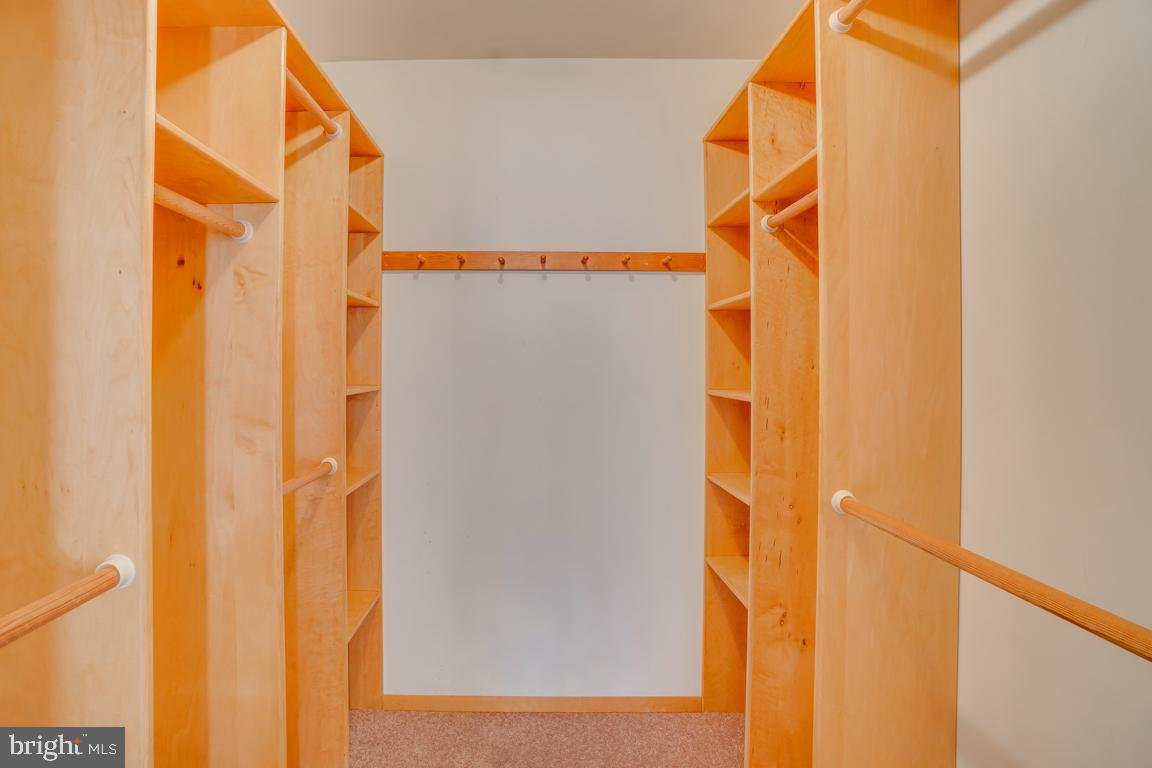 MONTCLAIR/COUNTRY CLUB - Residential