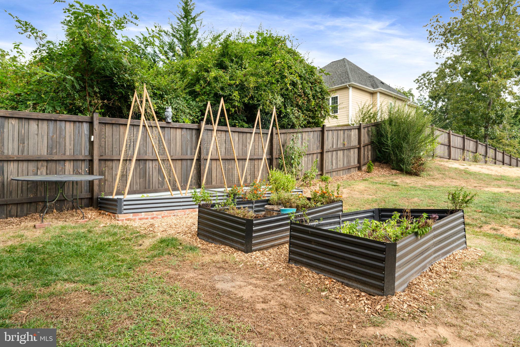 HUNTER ESTATES - Residential