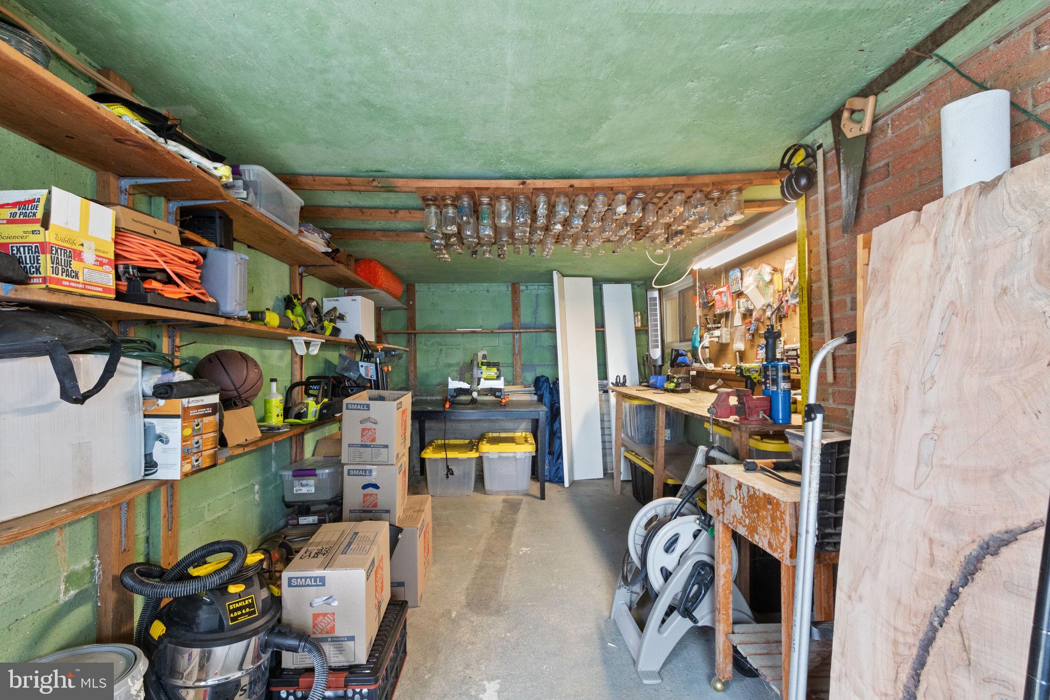 HUNTER ESTATES - Residential