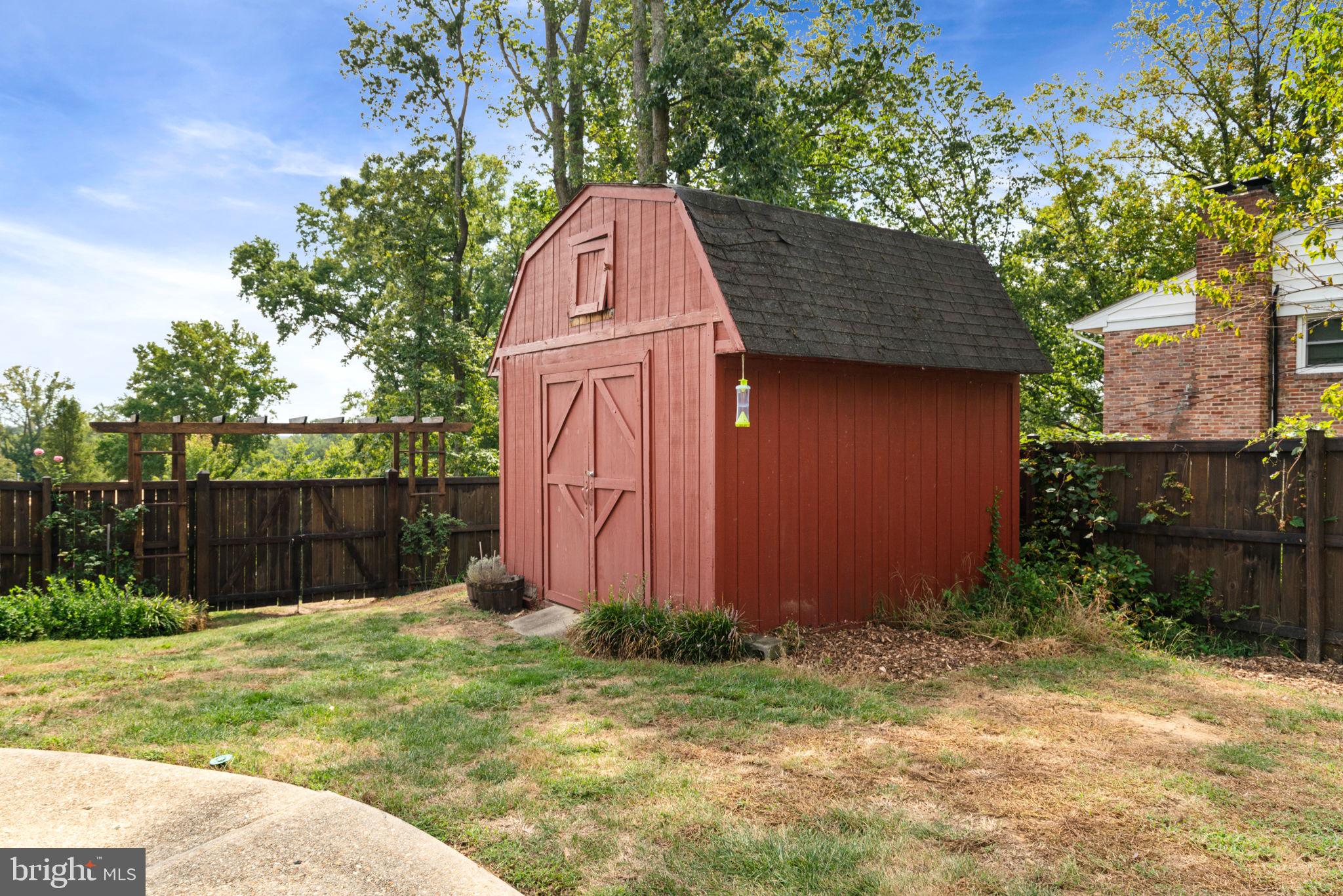 HUNTER ESTATES - Residential