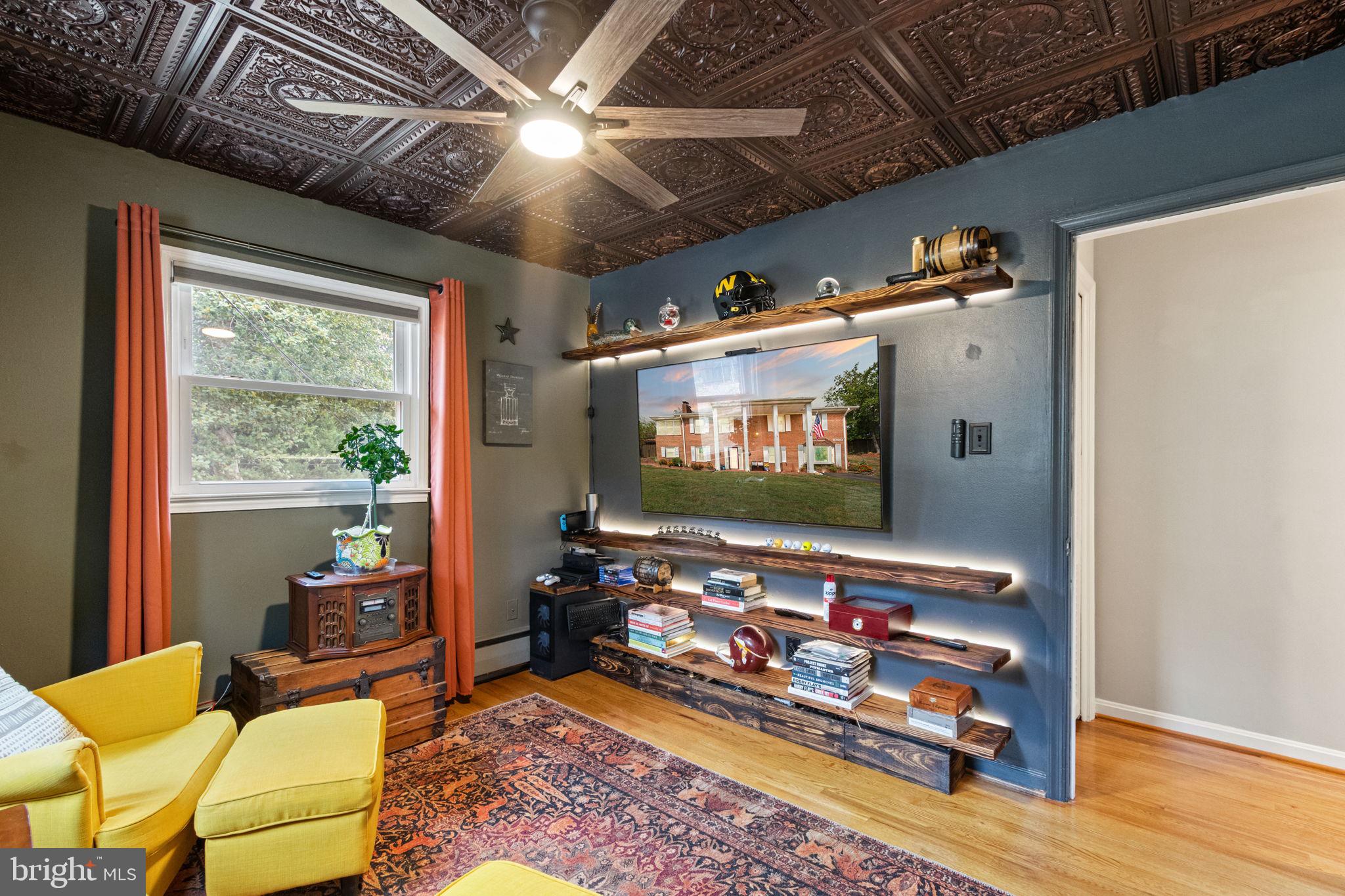 HUNTER ESTATES - Residential