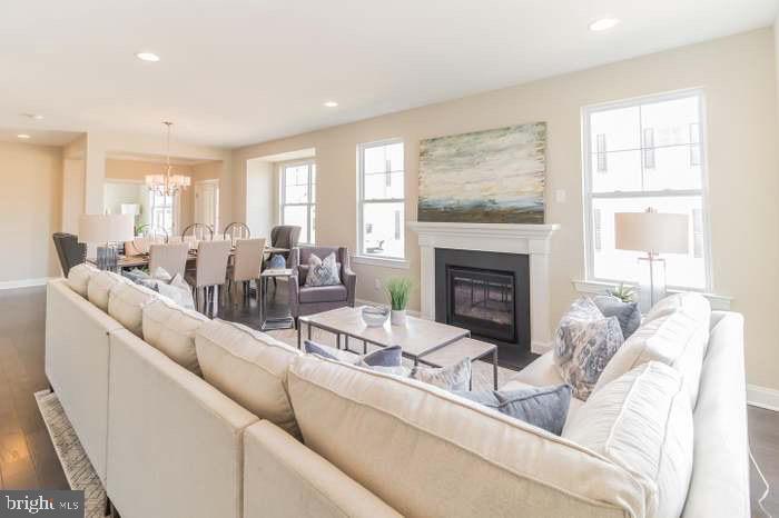 HILLSTONE - Residential