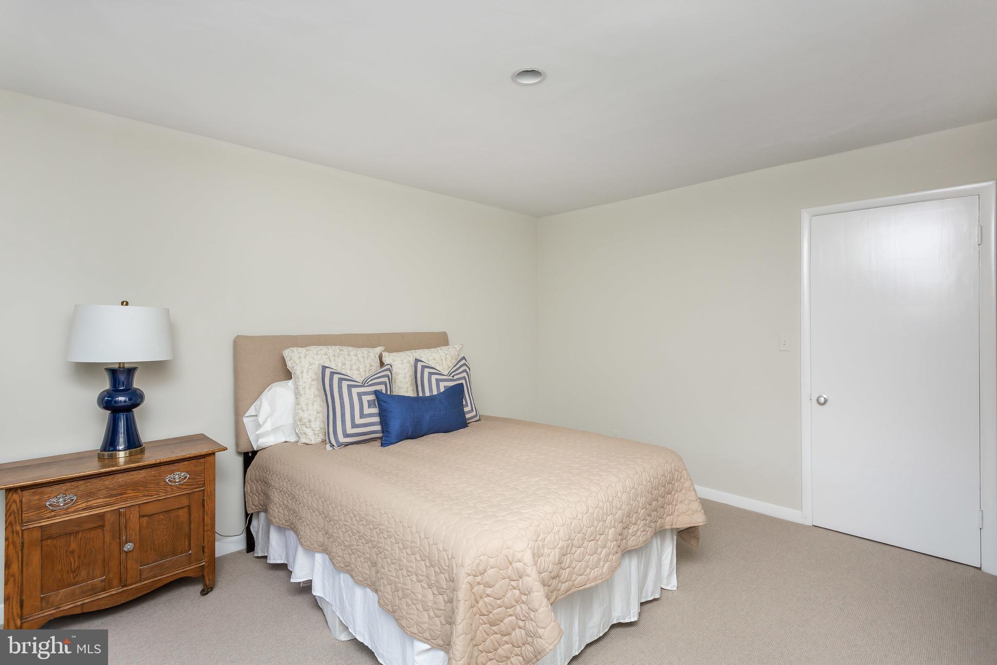 RUXTON HILLS - Residential