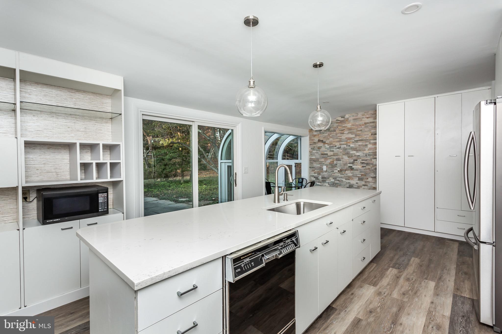 RUXTON HILLS - Residential