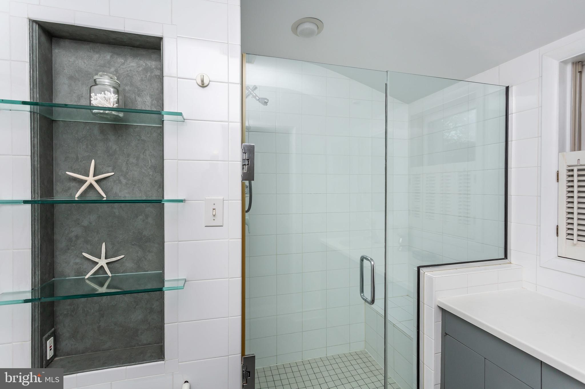 RUXTON HILLS - Residential