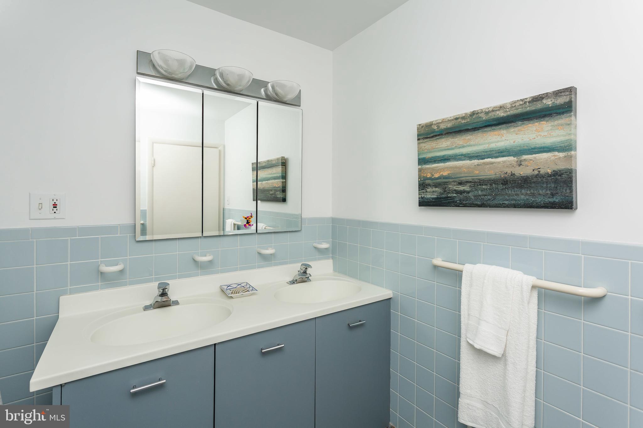 RUXTON HILLS - Residential