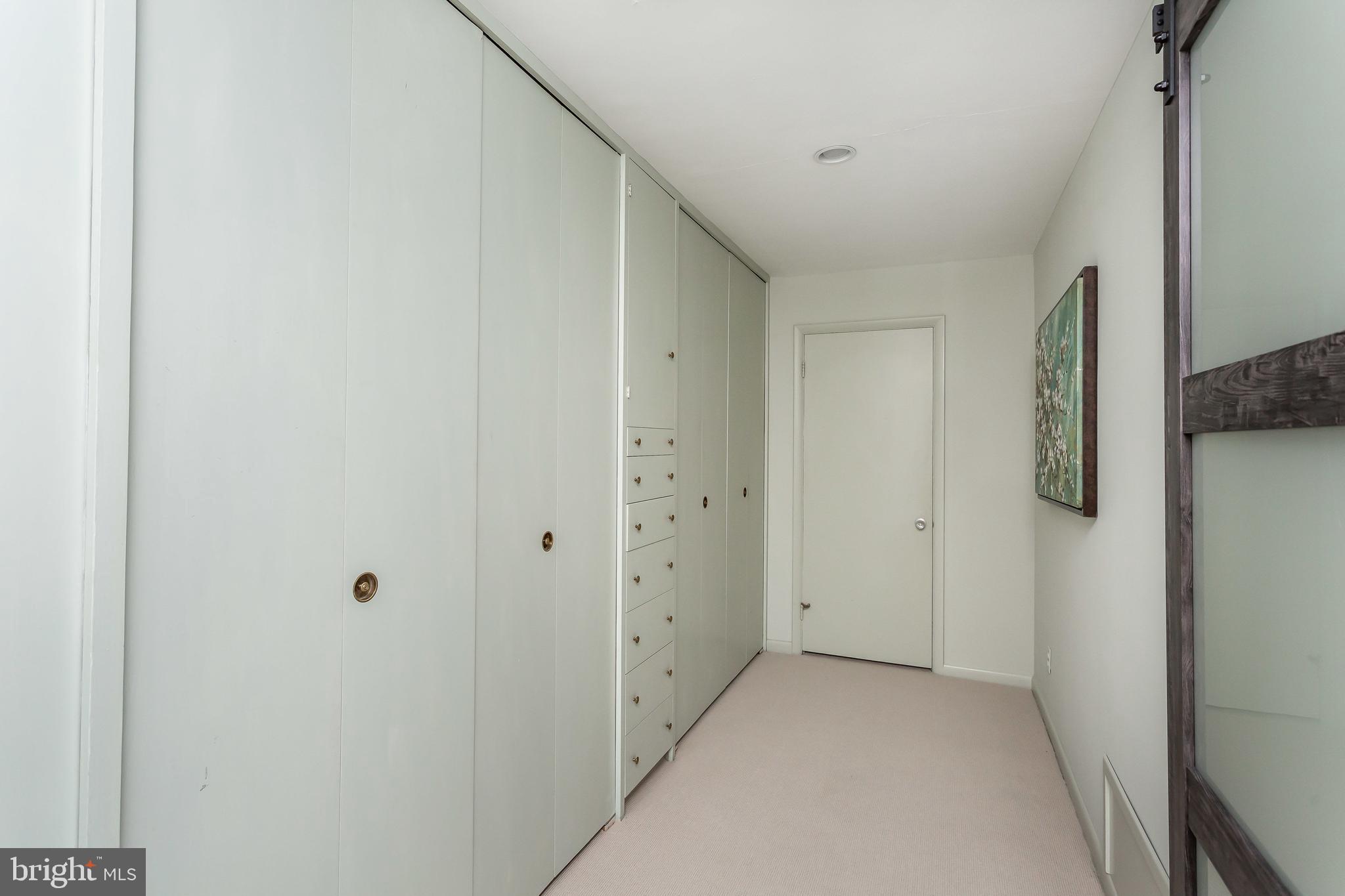 RUXTON HILLS - Residential