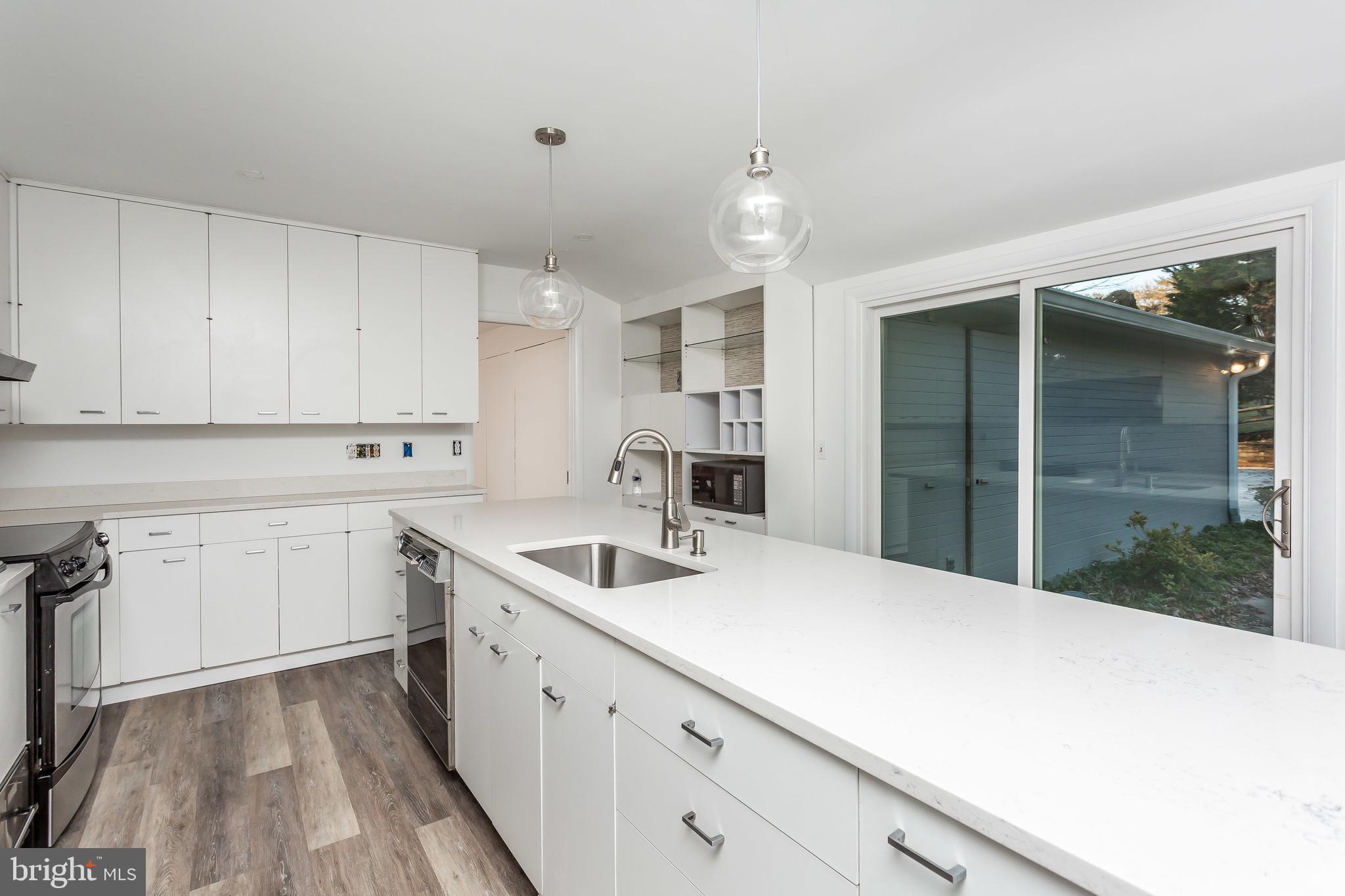 RUXTON HILLS - Residential