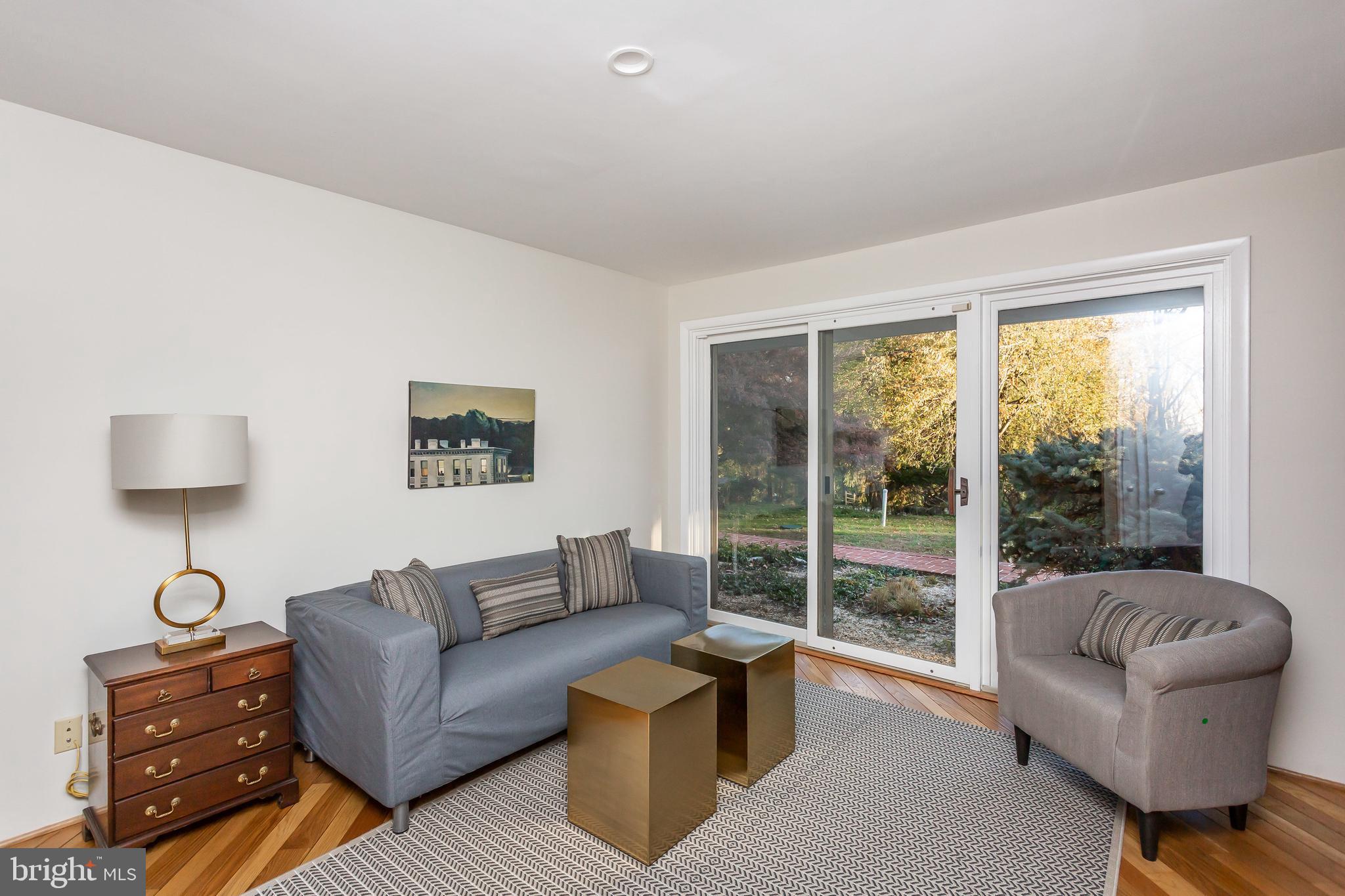 RUXTON HILLS - Residential