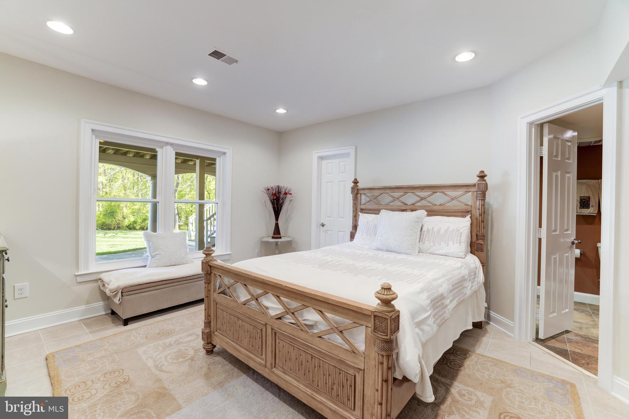 HICKORY CREEK ESTATES - Residential