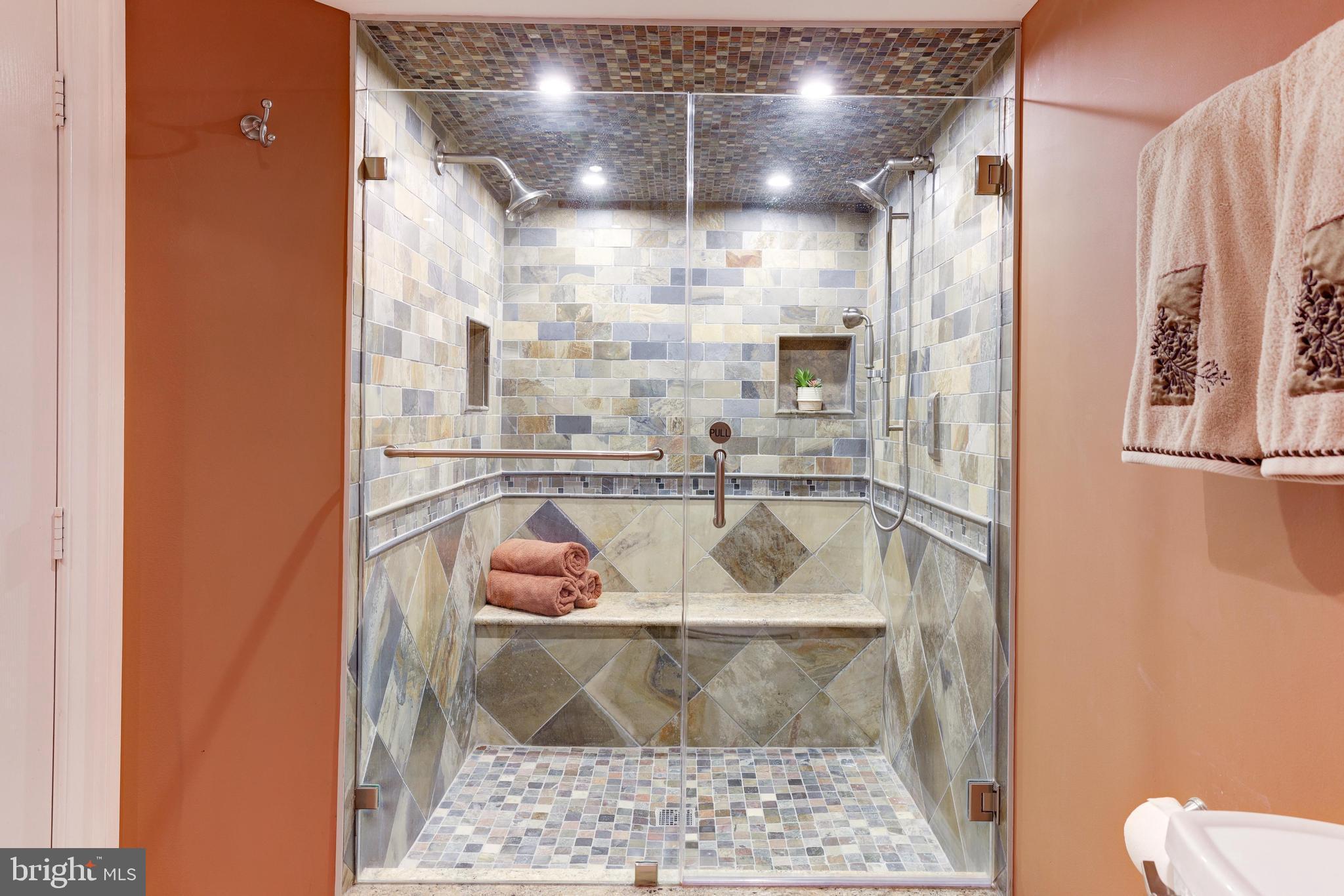 HICKORY CREEK ESTATES - Residential