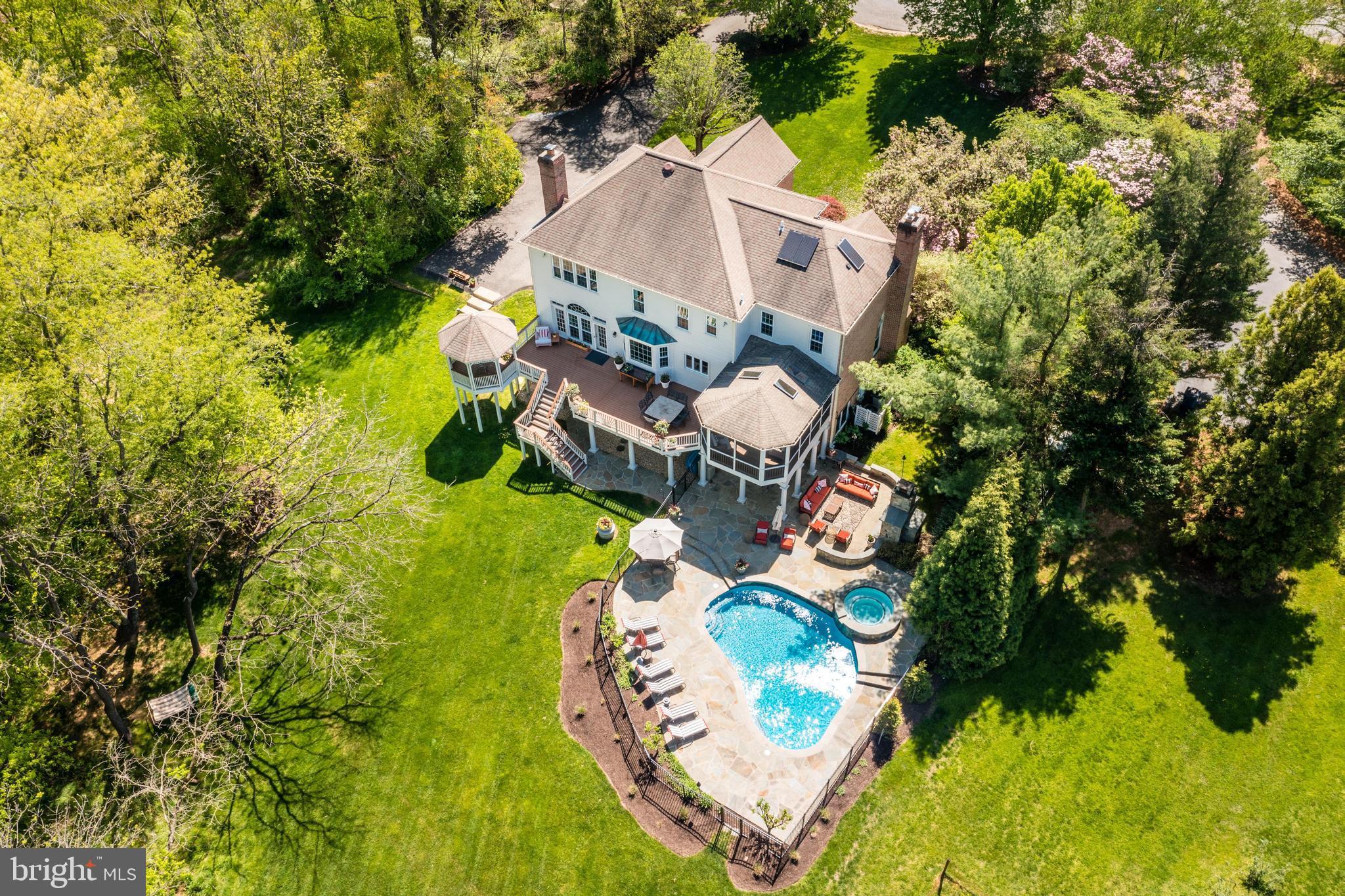 HICKORY CREEK ESTATES - Residential