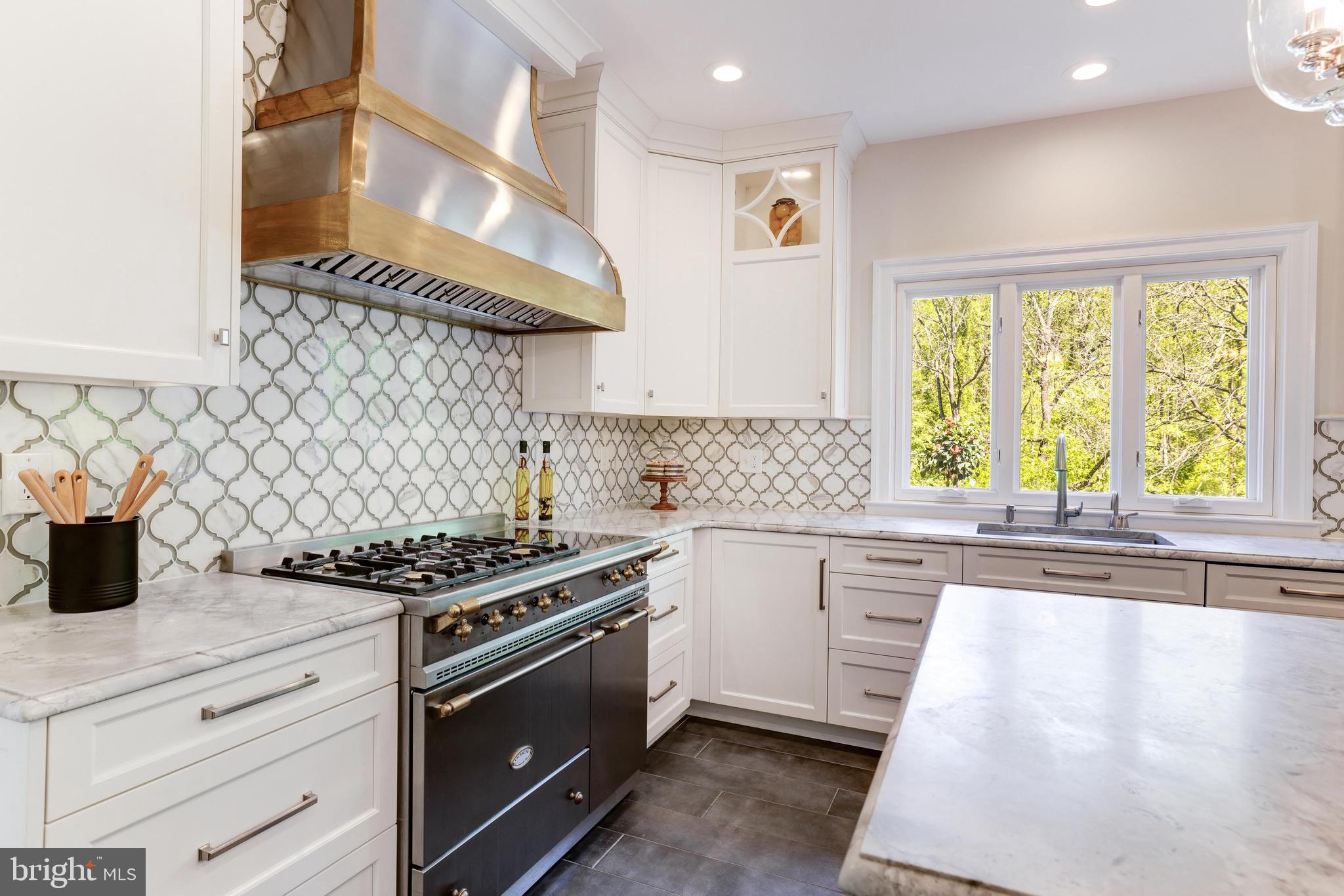 HICKORY CREEK ESTATES - Residential