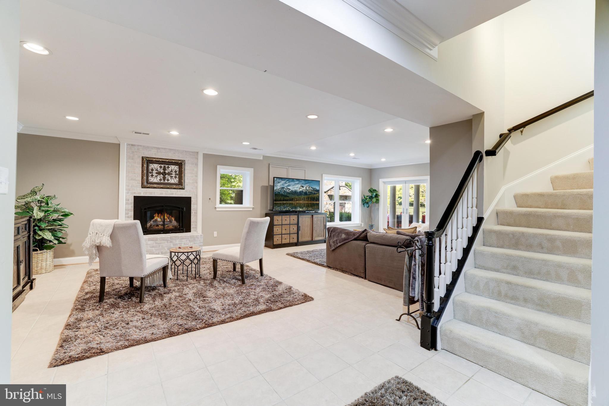 HICKORY CREEK ESTATES - Residential