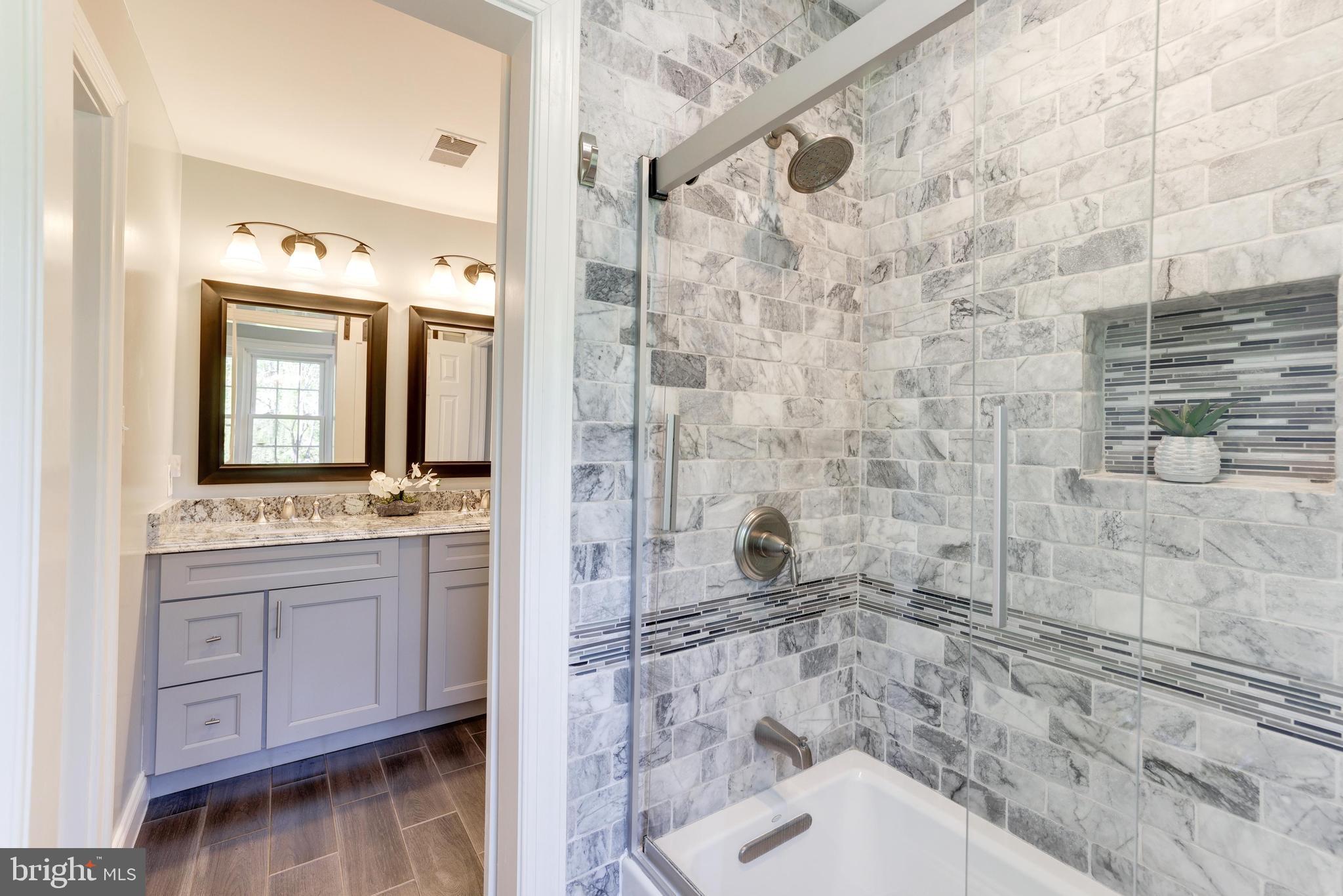 HICKORY CREEK ESTATES - Residential