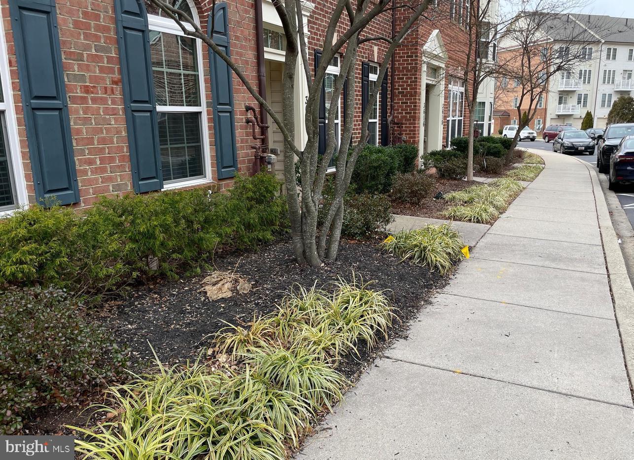 VILLAGES OF URBANA - Residential