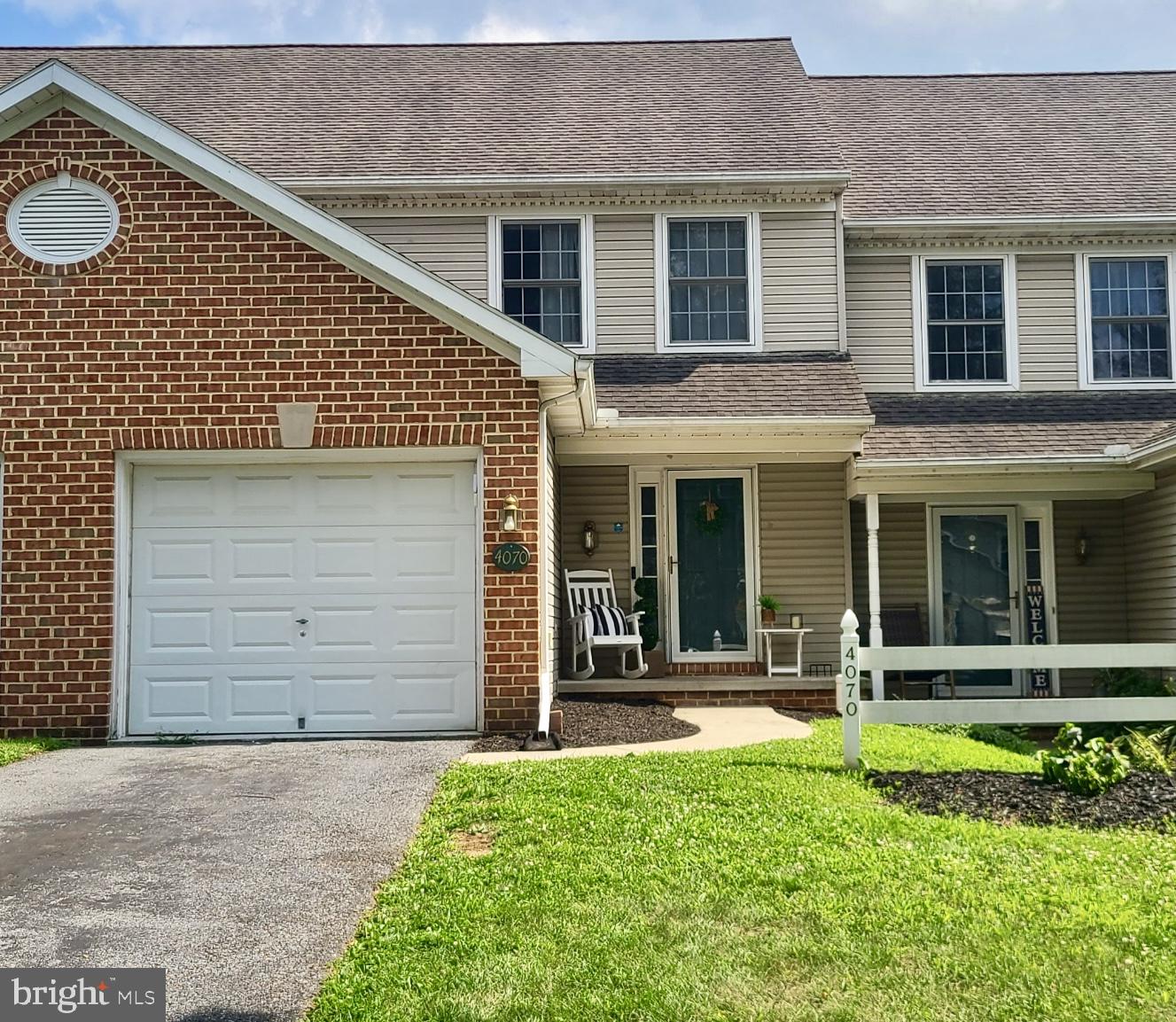 Welcome to this beautiful townhome in the Bradford Run community conveniently located next to Farmdale Elementary in scenic Hempfield school district. This home boast 3 bedrooms, 1.5 baths a 1 car garage.
Call to set up your showing today.