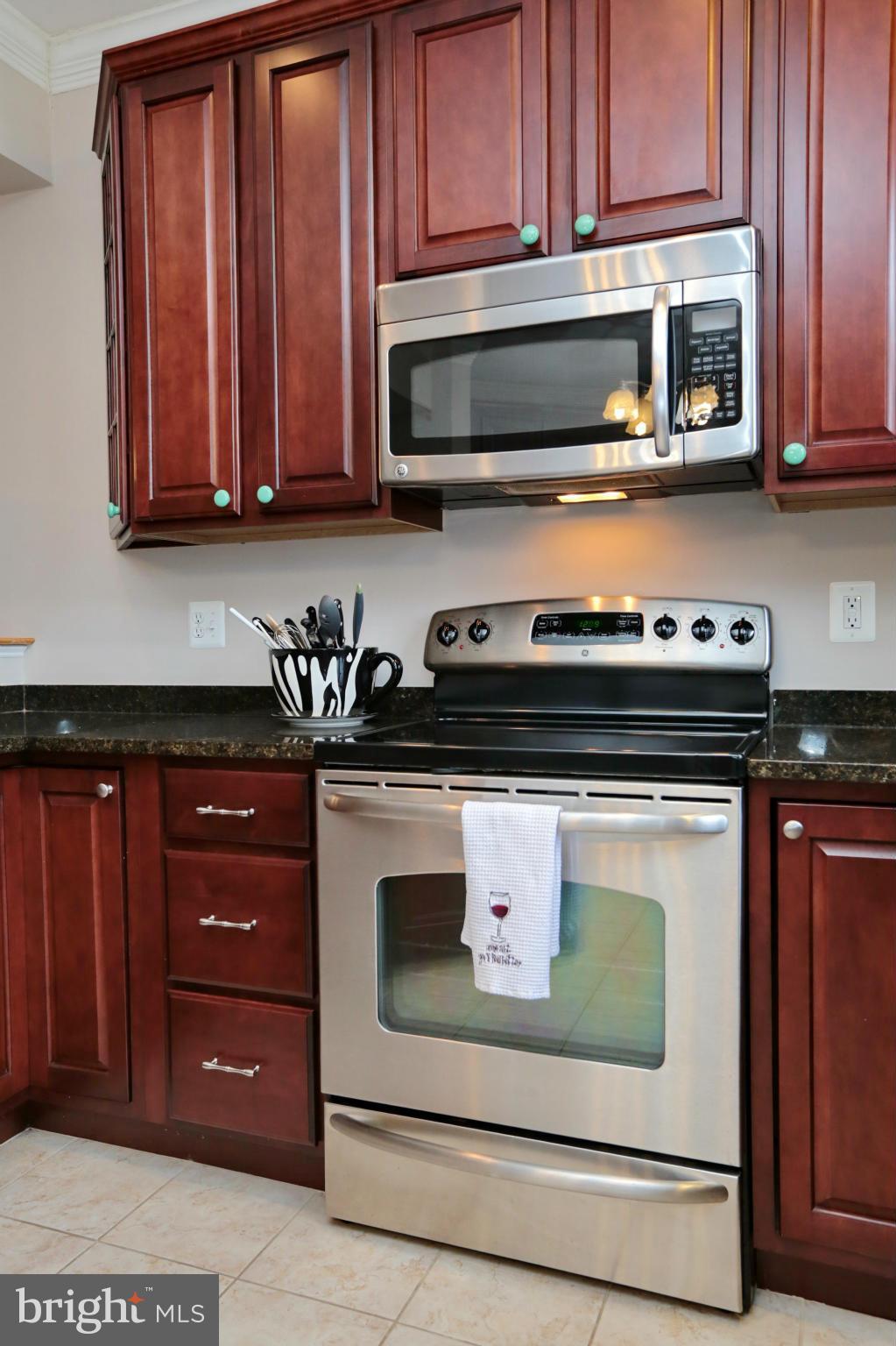 CENTENNIAL COMMONS - Residential Lease