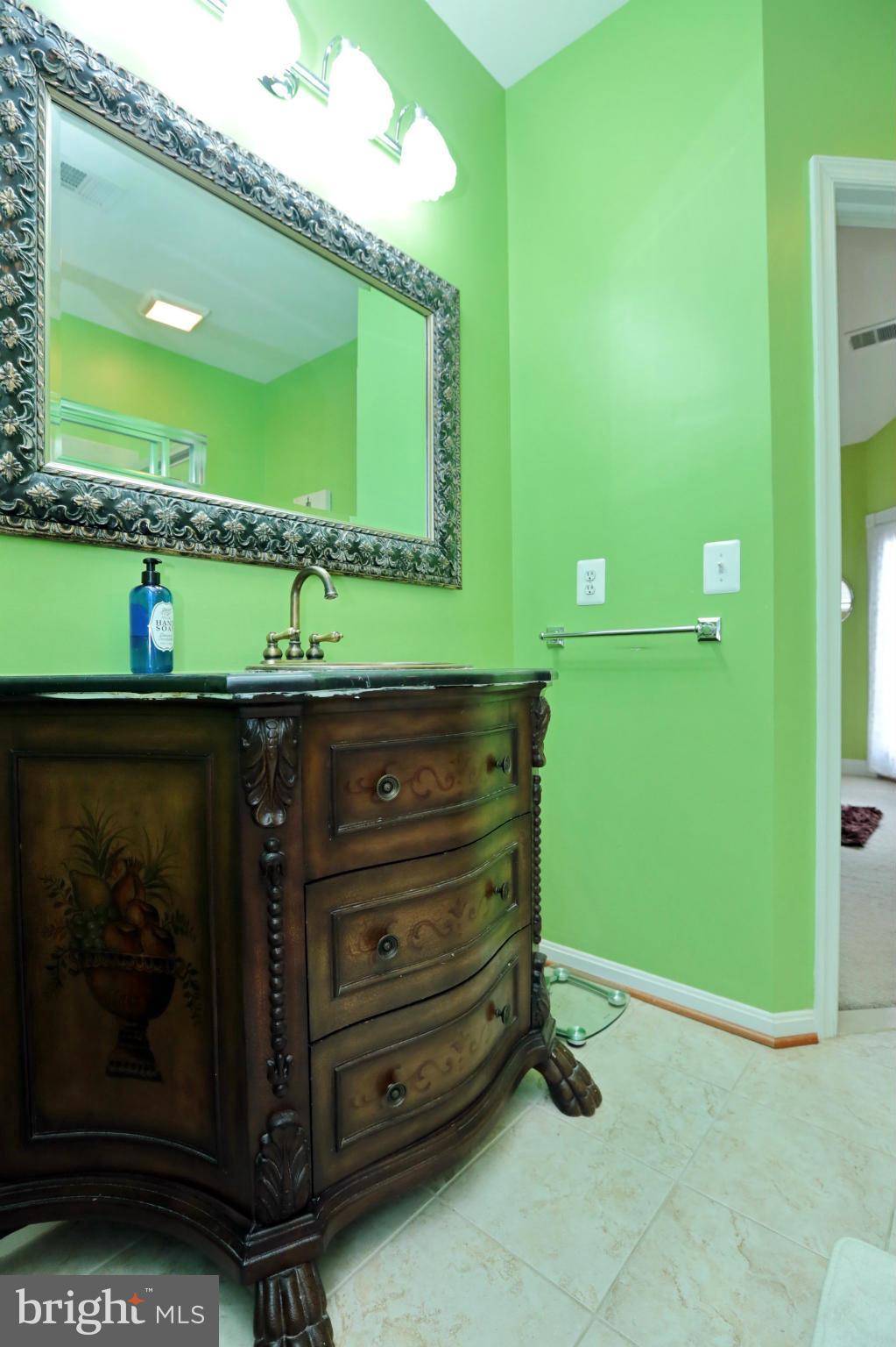 CENTENNIAL COMMONS - Residential Lease