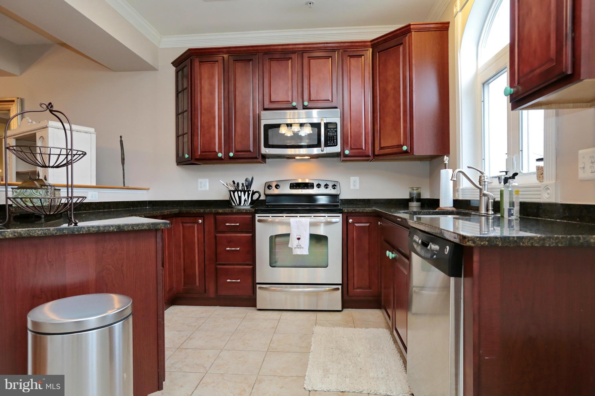 CENTENNIAL COMMONS - Residential Lease