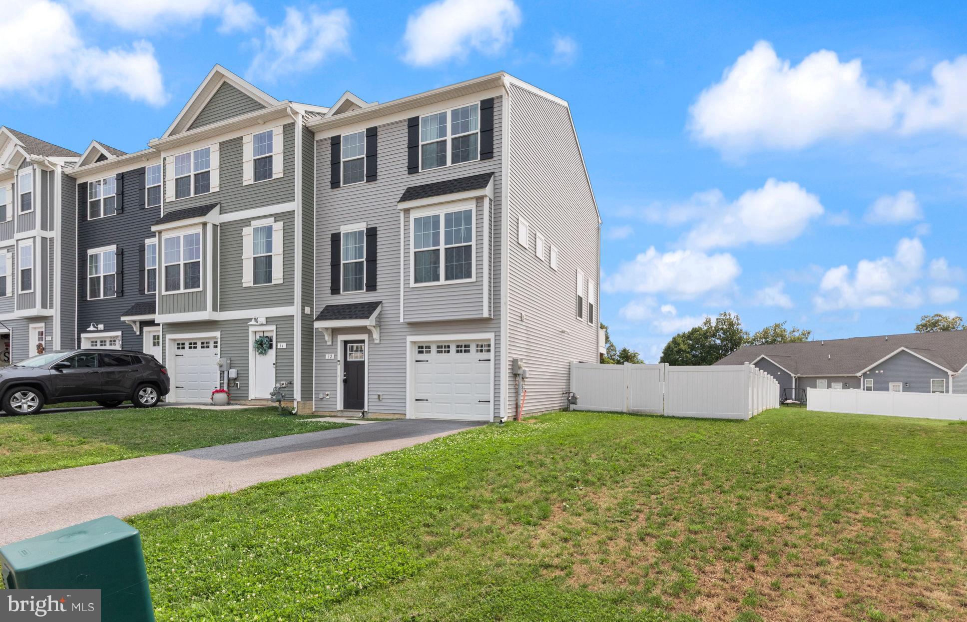 32 COOP LANE