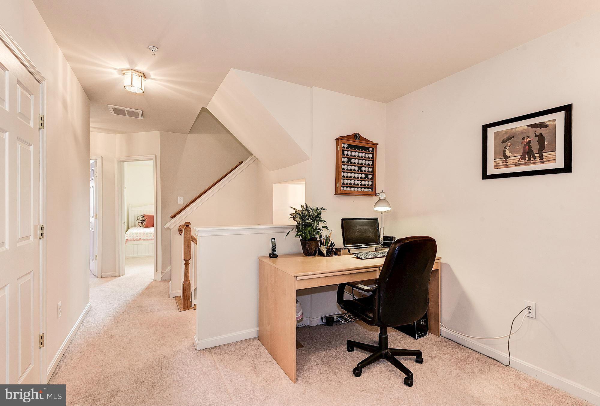 KING FARM WATKINS POND - Residential