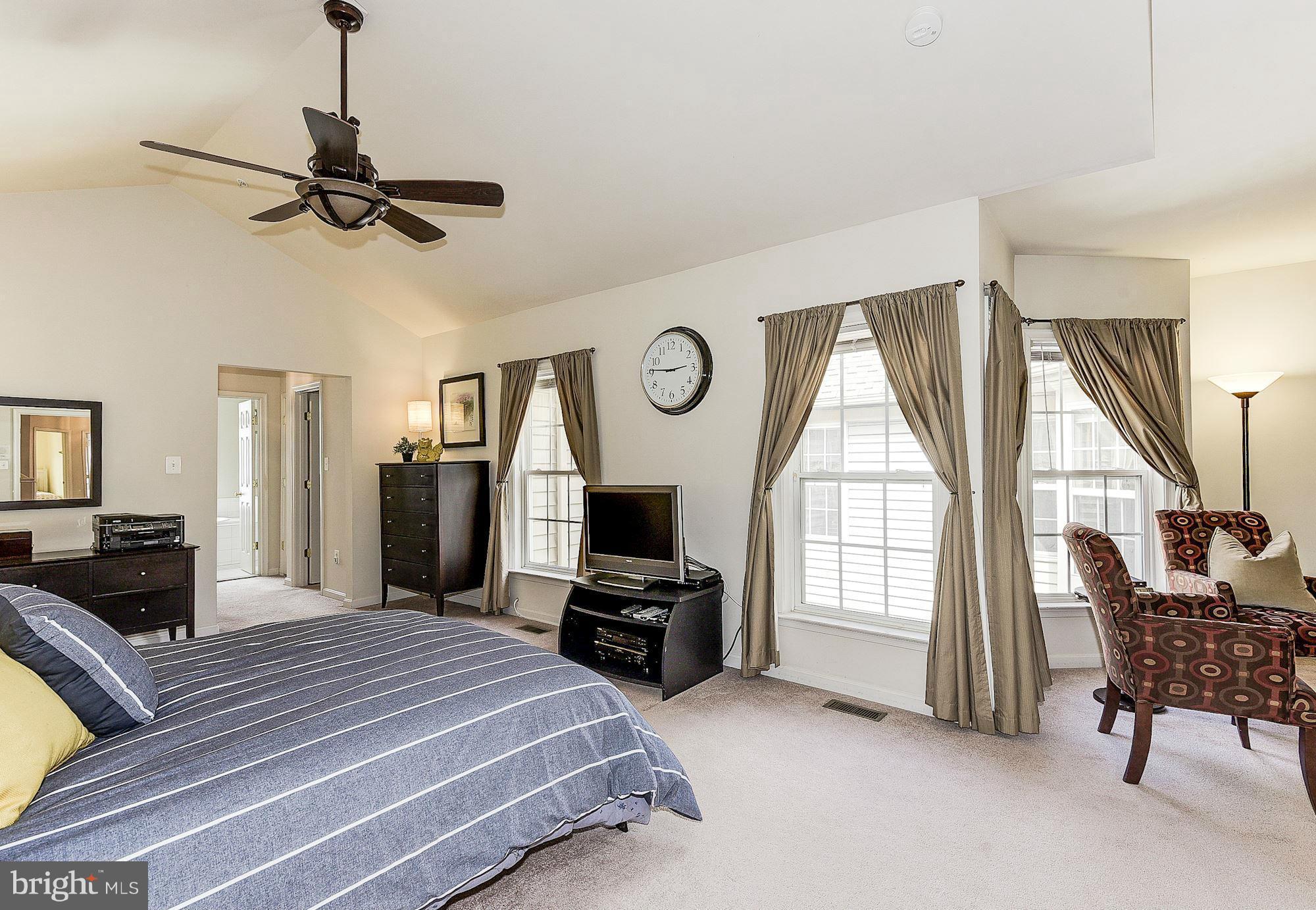 KING FARM WATKINS POND - Residential