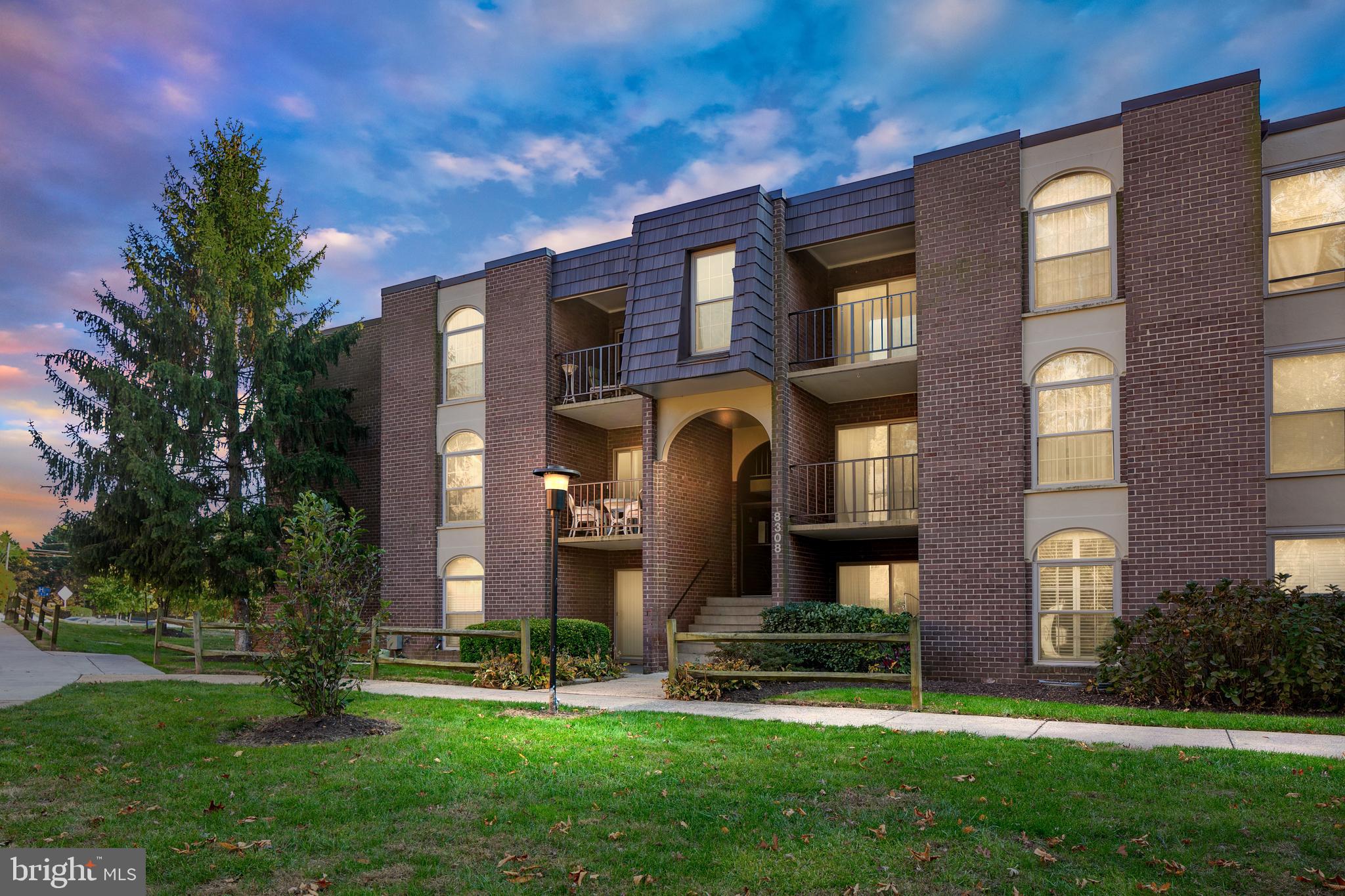 WOODBURN VILLAGE - Residential