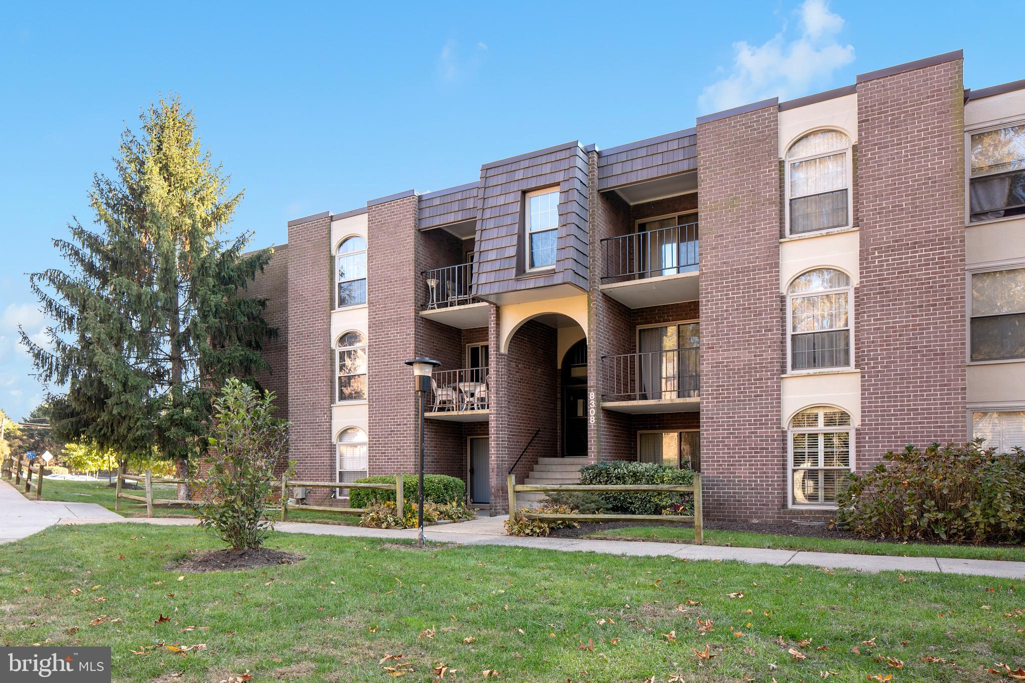 WOODBURN VILLAGE - Residential