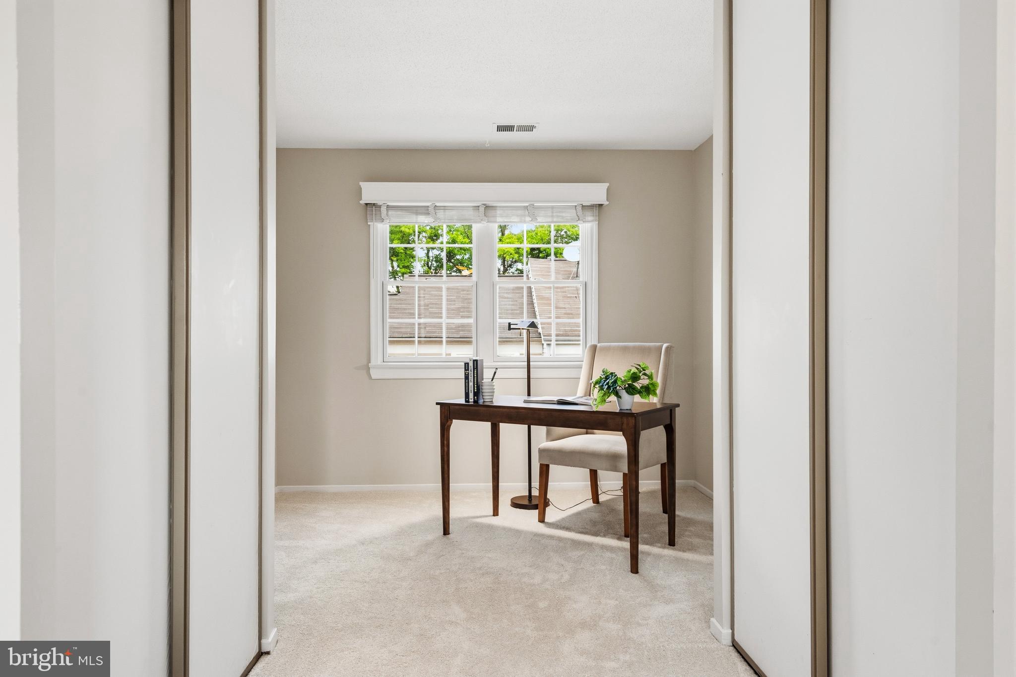 HUNTERS SQUARE - Residential