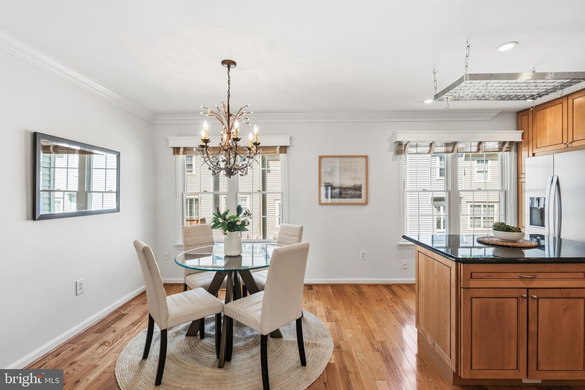 HUNTERS SQUARE - Residential