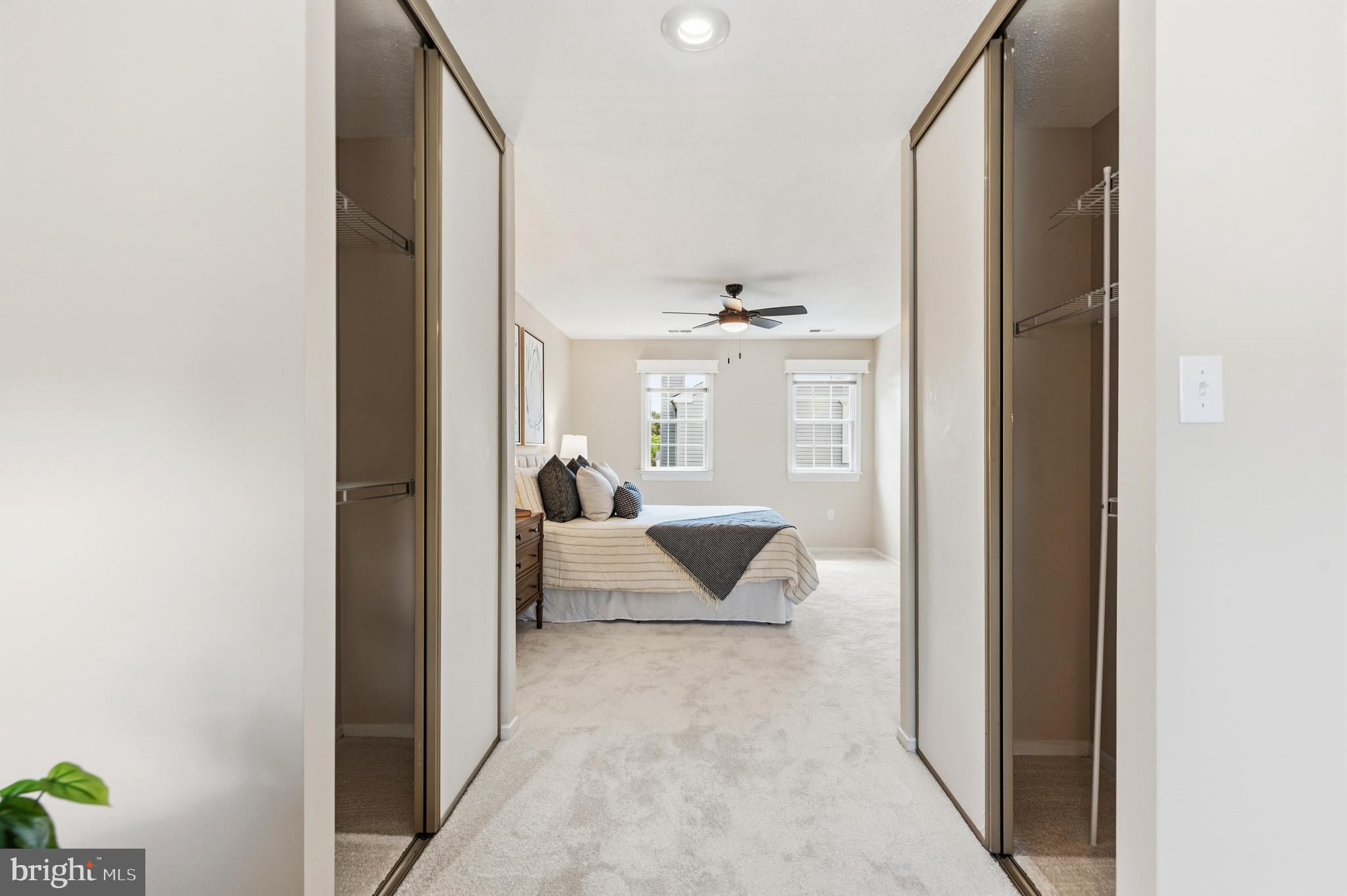 HUNTERS SQUARE - Residential