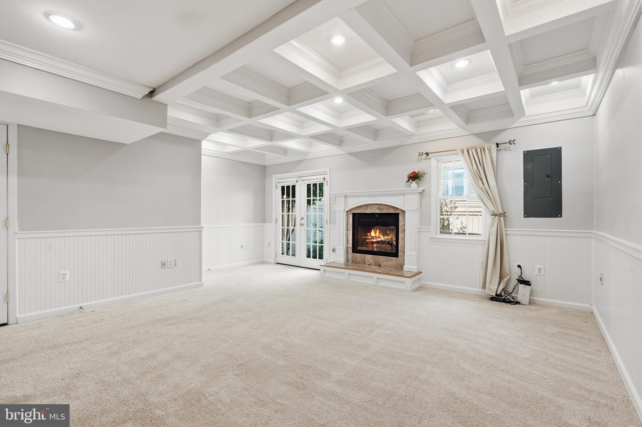 HUNTERS SQUARE - Residential