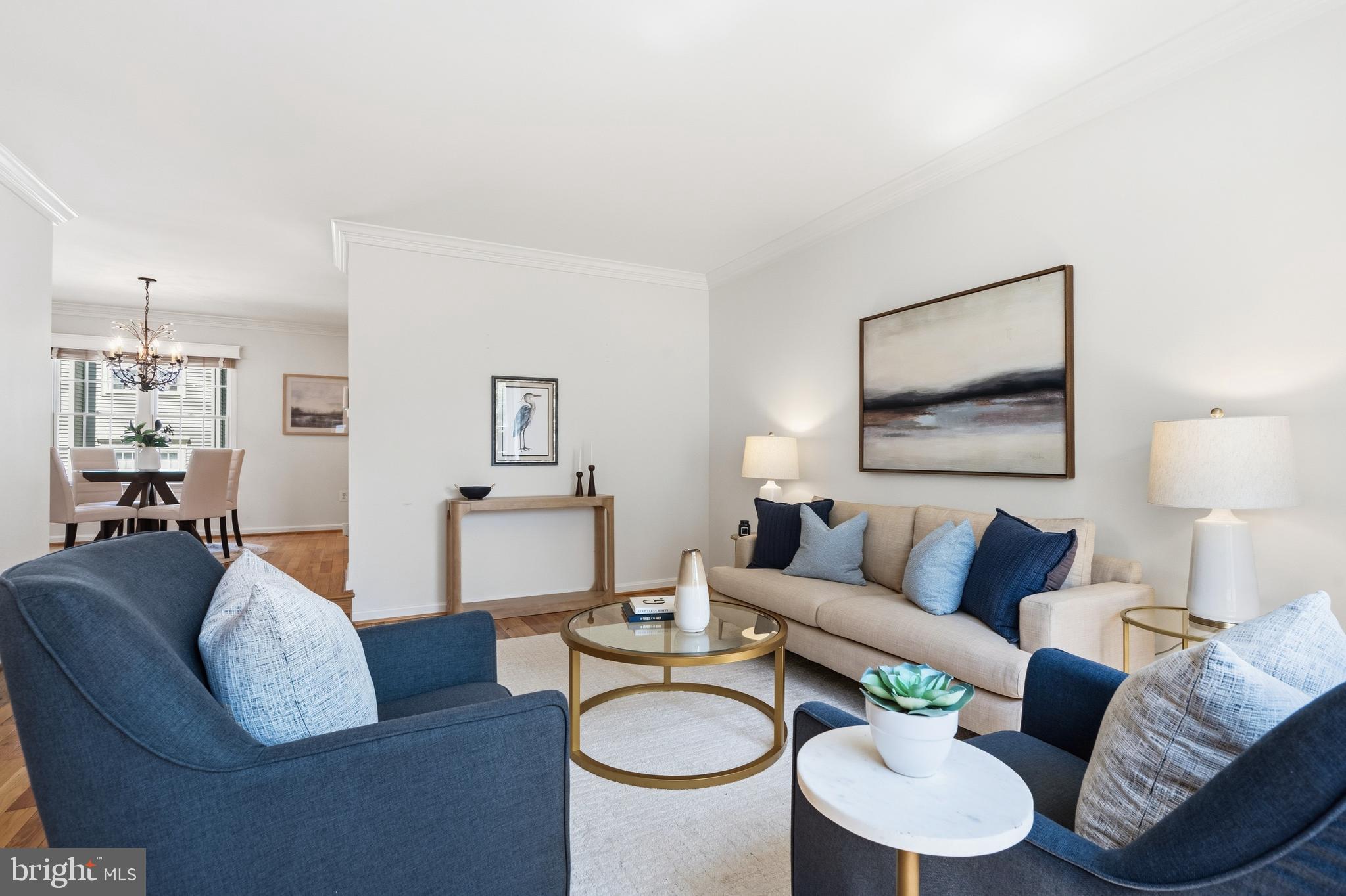 HUNTERS SQUARE - Residential