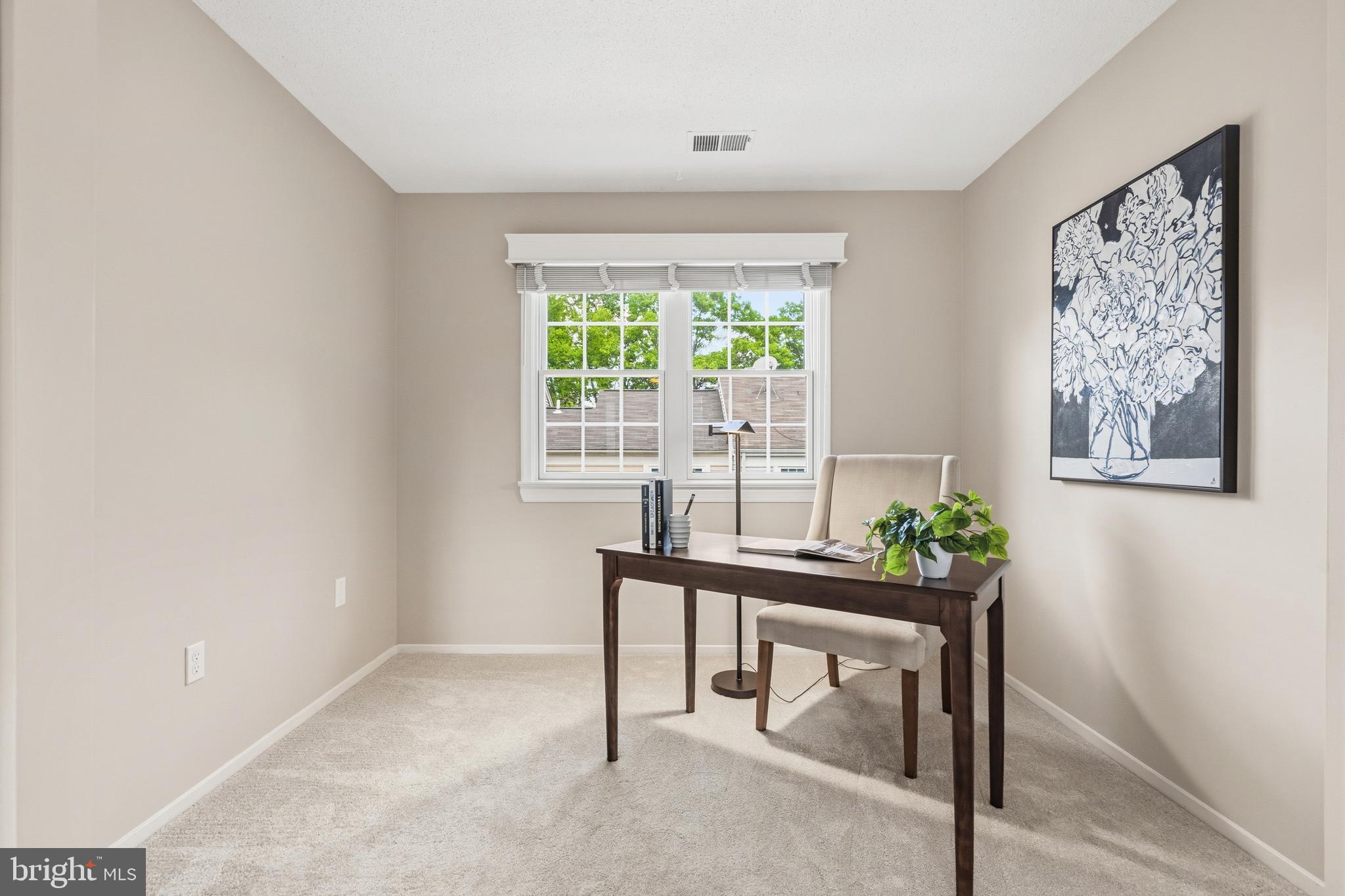 HUNTERS SQUARE - Residential