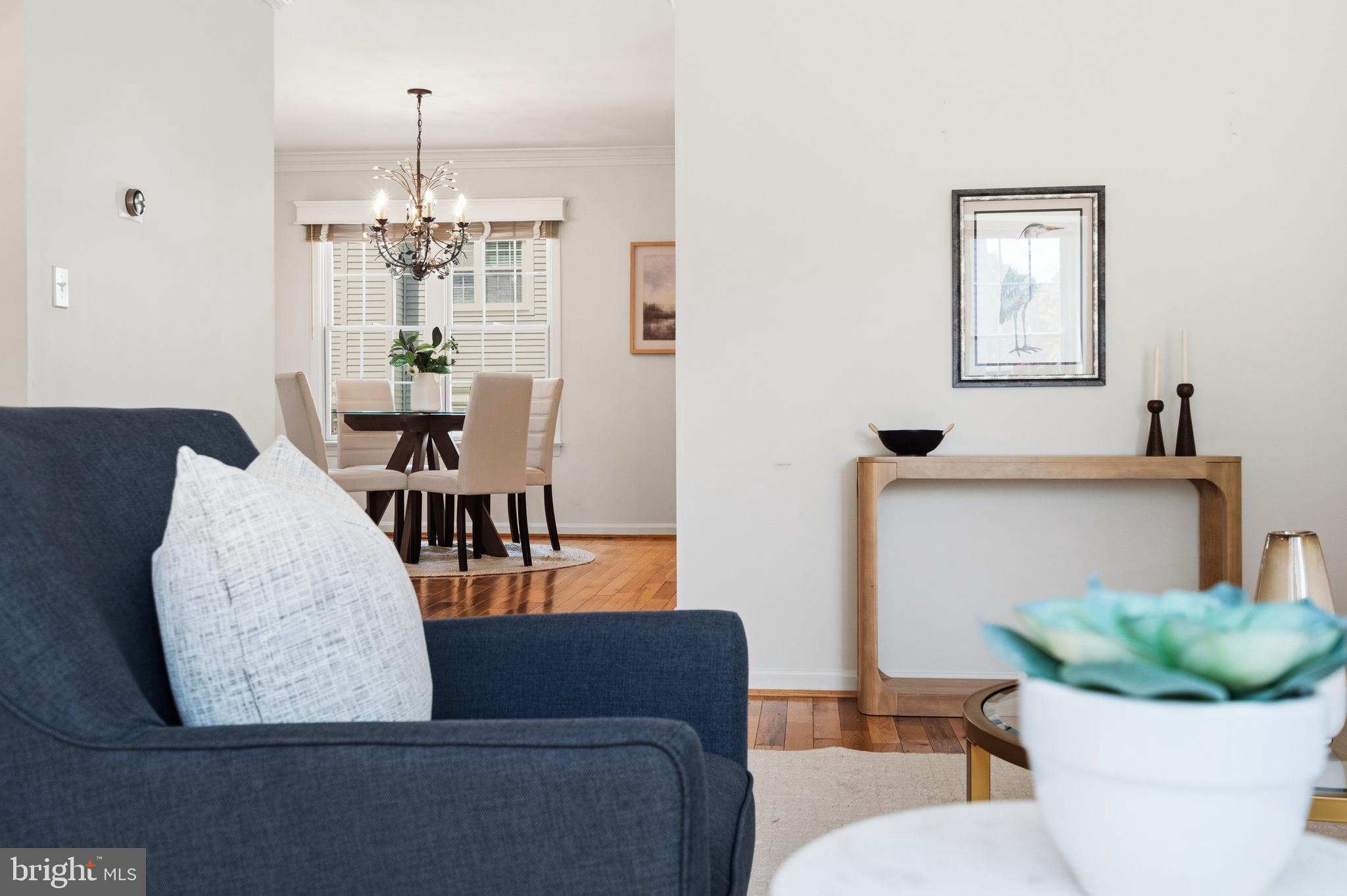 HUNTERS SQUARE - Residential